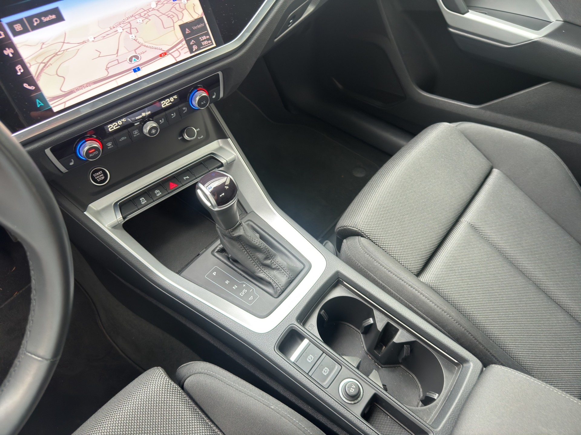 AUDI Q3 1.5 35 TFSI Advanced S-Tronic-image-19