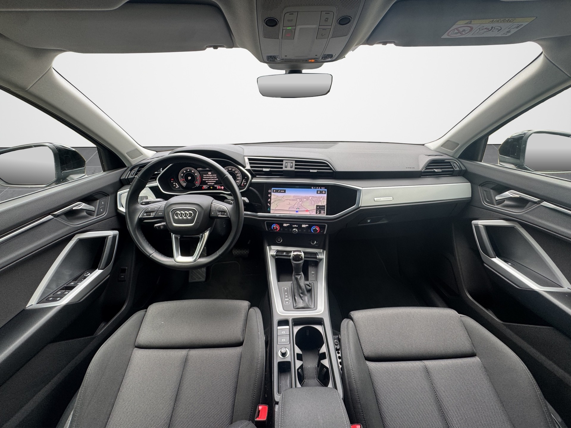 AUDI Q3 1.5 35 TFSI Advanced S-Tronic-image-13
