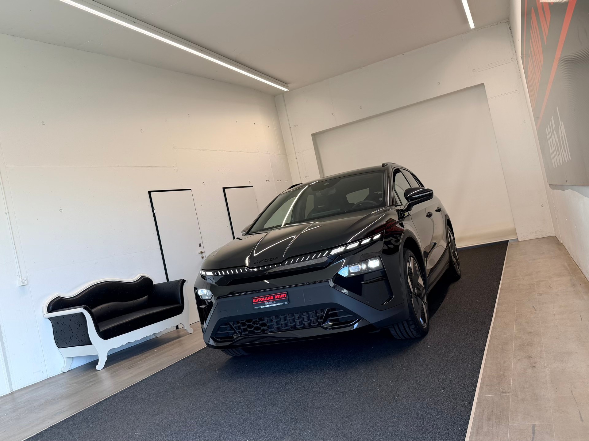 SKODA Elroq RS 4x4-showroom-element-2