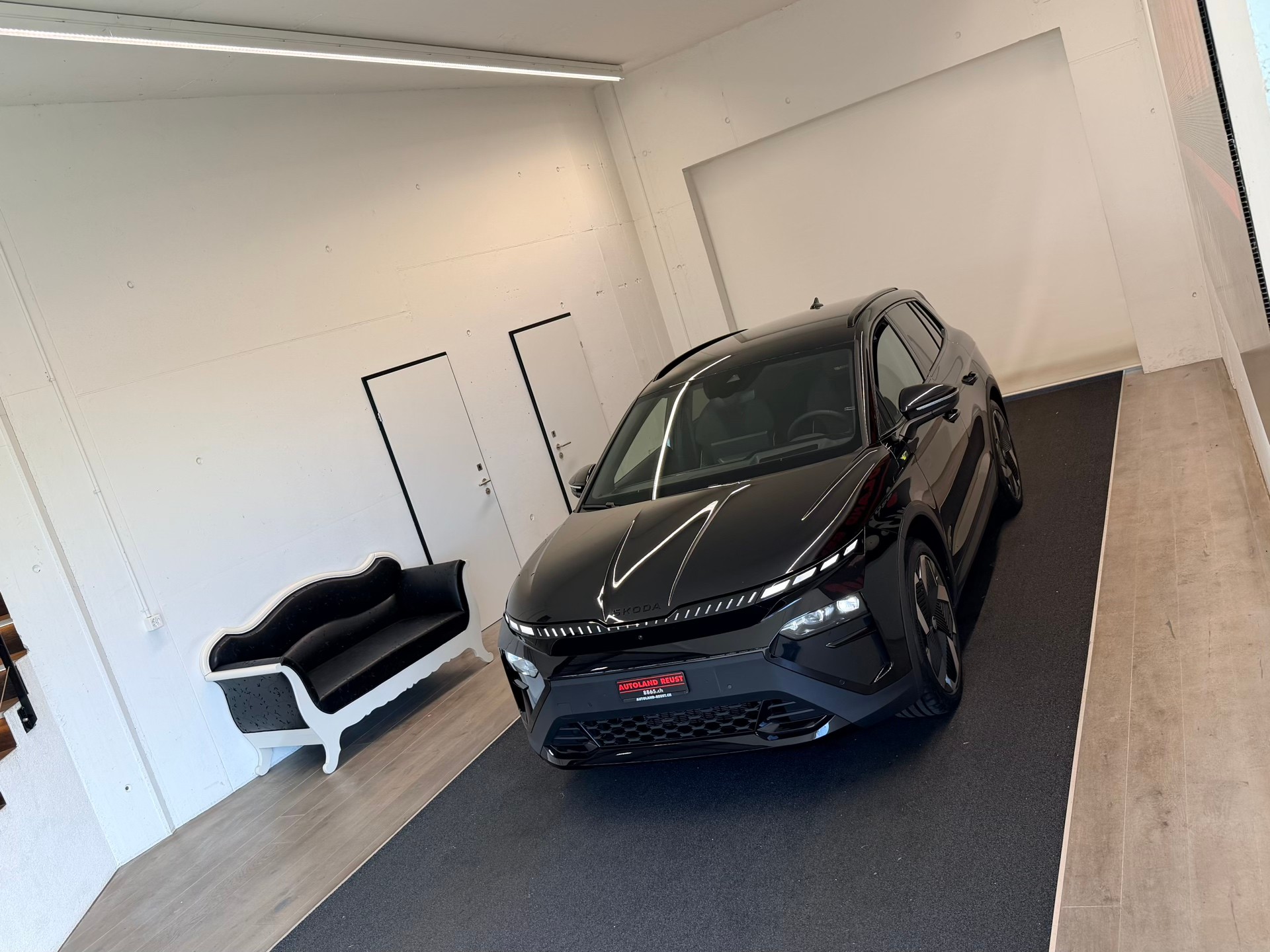 SKODA Elroq RS 4x4-showroom-element-3