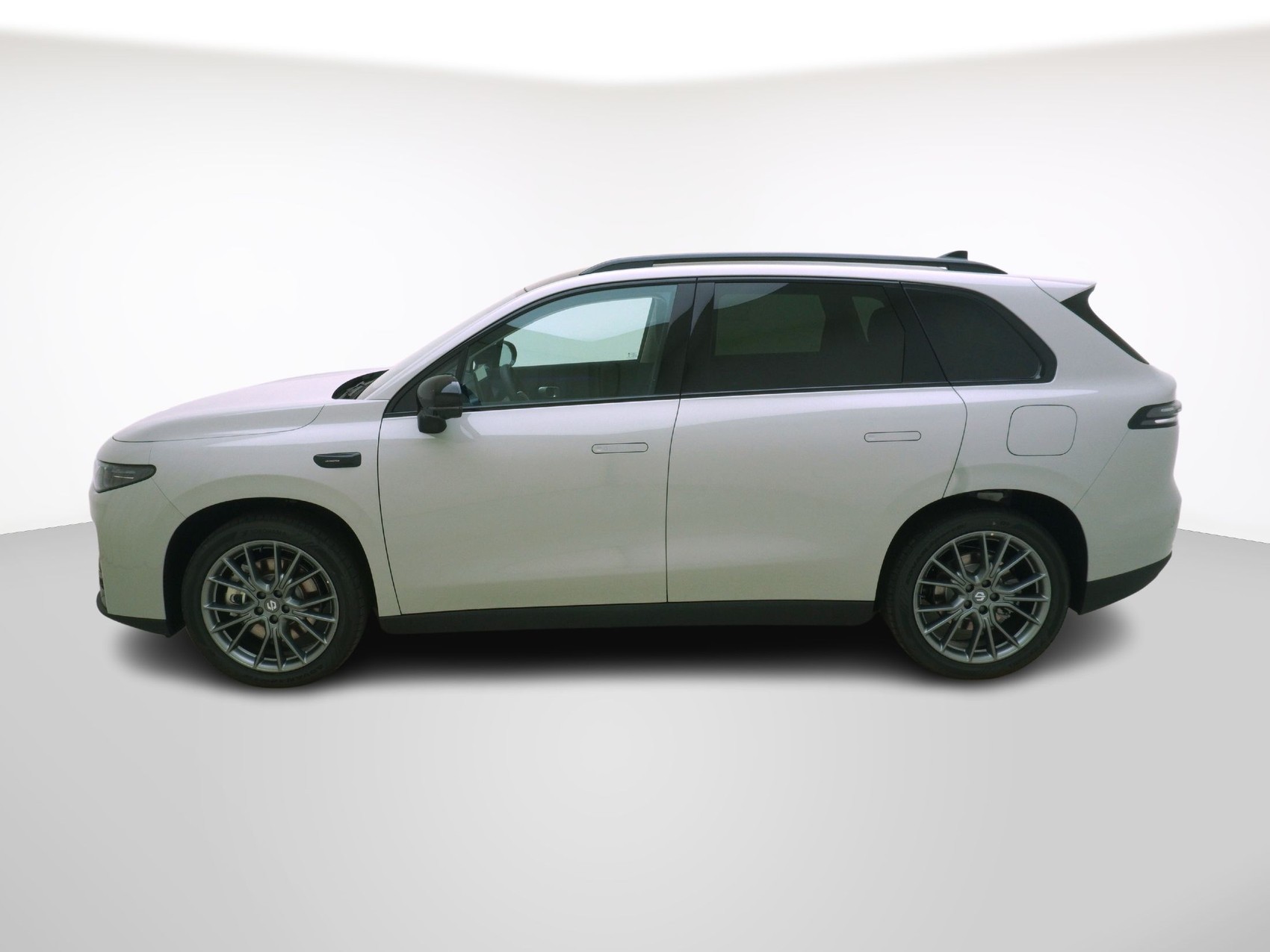 LEAPMOTOR C10 Design Pro MAX AWD-showroom-element-1