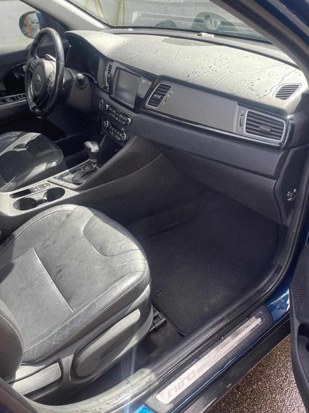 KIA Niro 1.6GDi Hybrid Trend DCT-image-5
