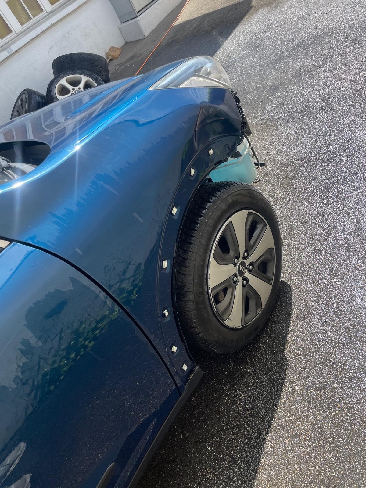 KIA Niro 1.6GDi Hybrid Trend DCT-image-2