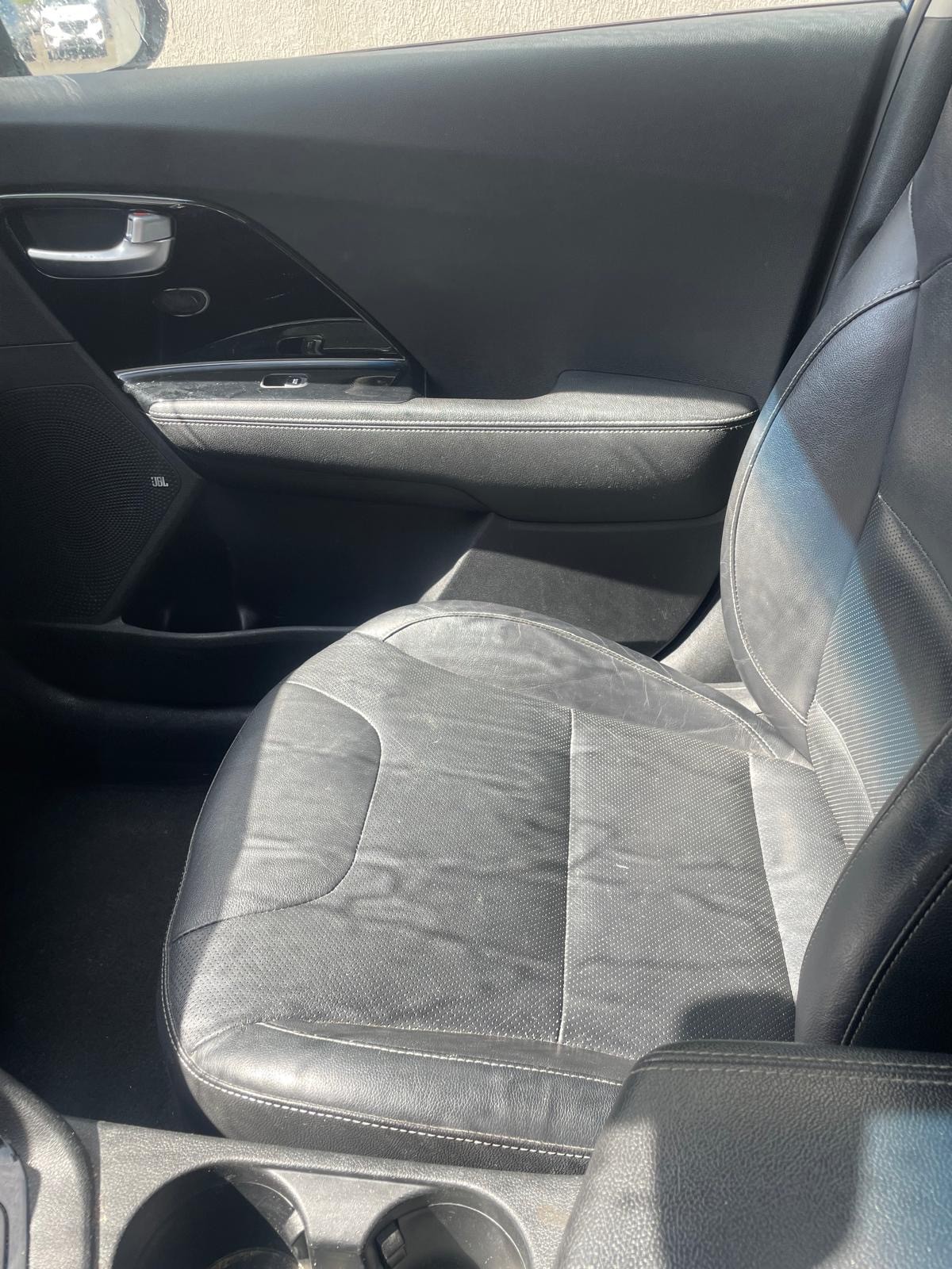 KIA Niro 1.6GDi Hybrid Trend DCT-image-9