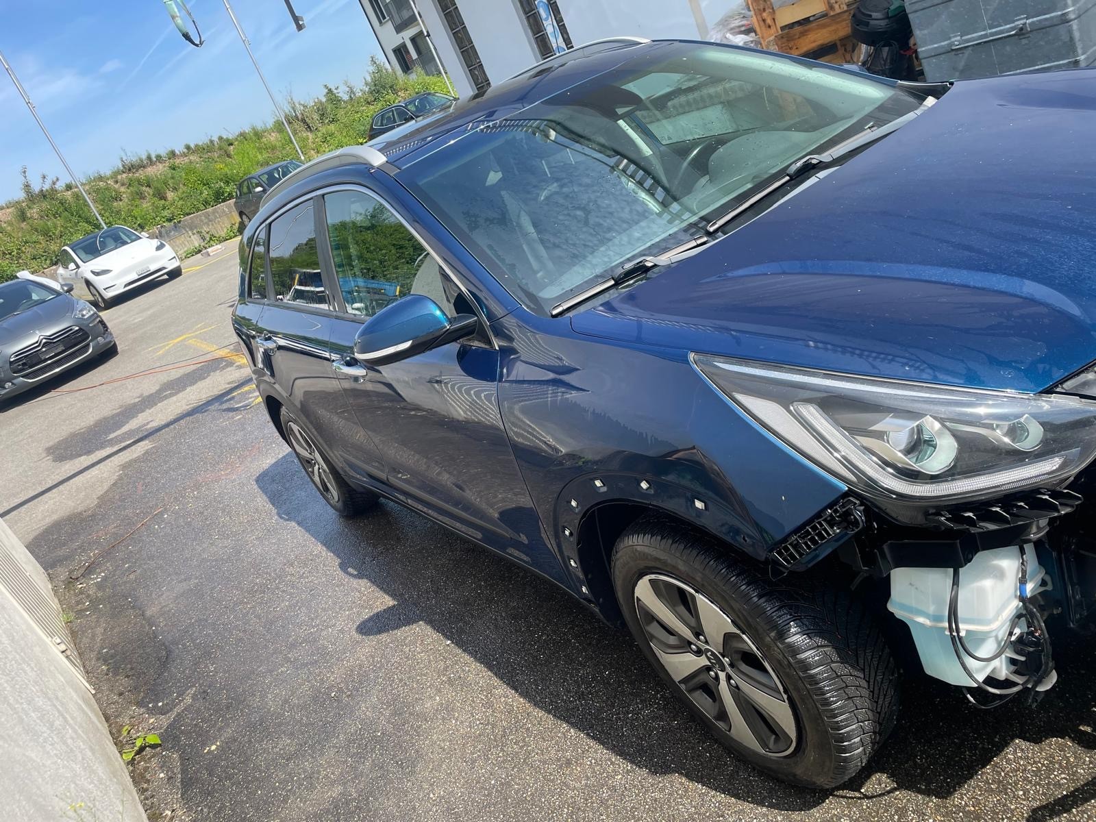 KIA Niro 1.6GDi Hybrid Trend DCT-image-3