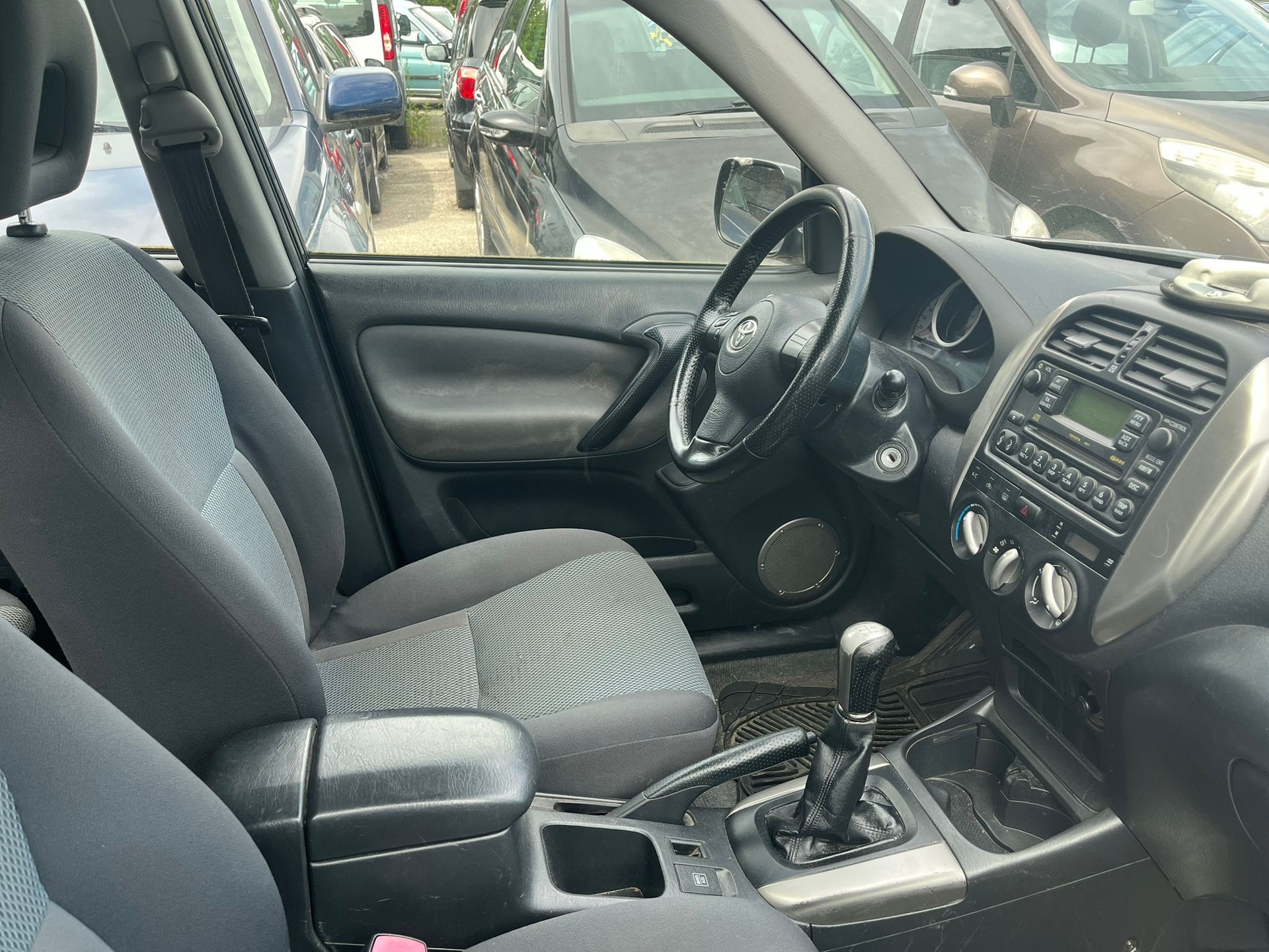 TOYOTA RAV-4 2.0 16V Linea Terra-image-2