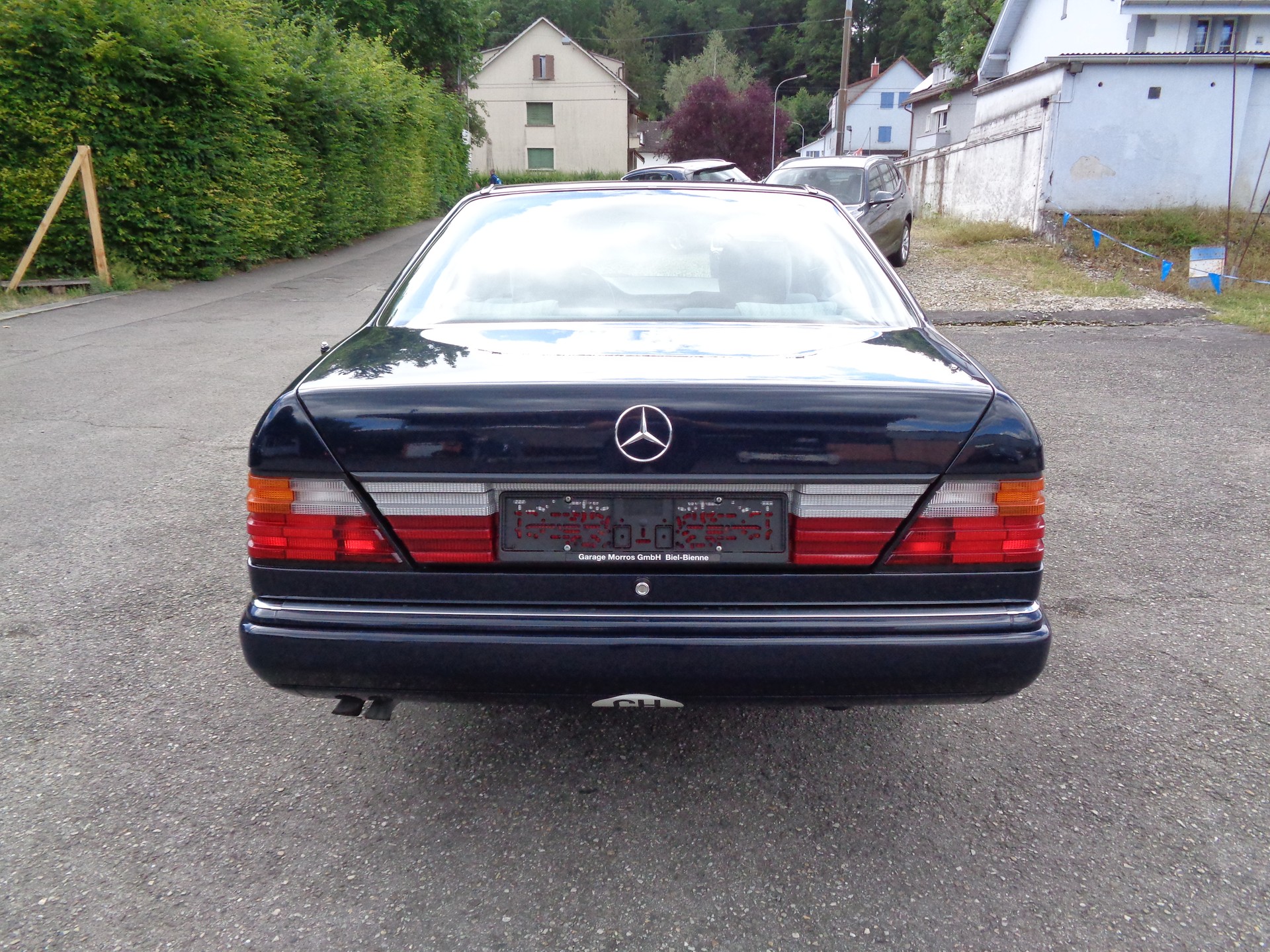 MERCEDES-BENZ 300 CE-image-3