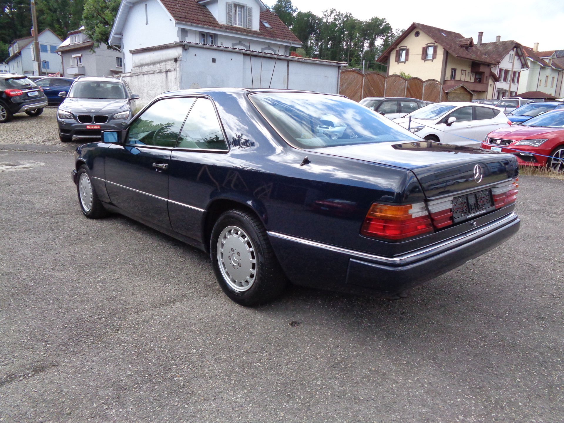 MERCEDES-BENZ 300 CE-image-1