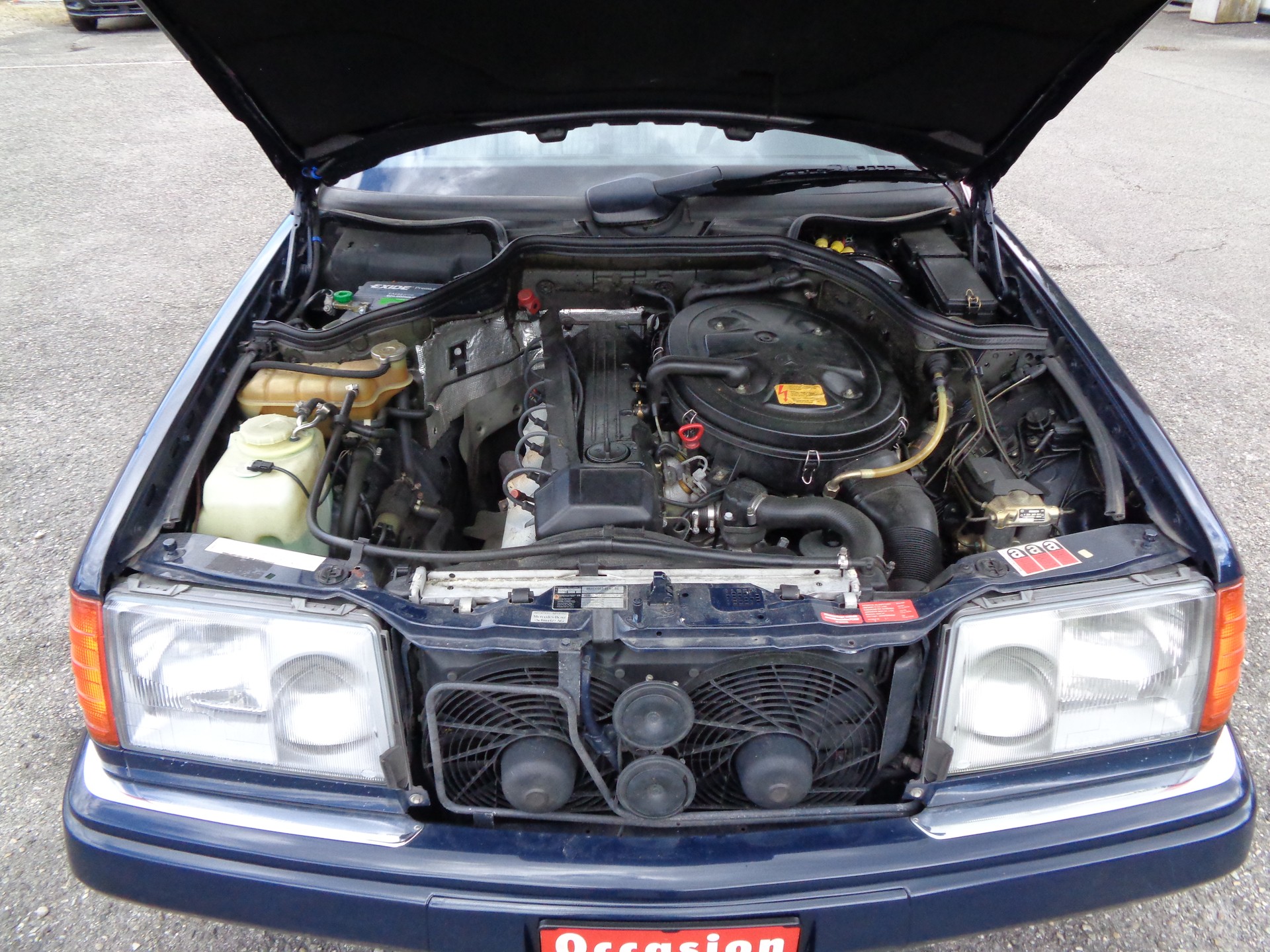 MERCEDES-BENZ 300 CE-image-13