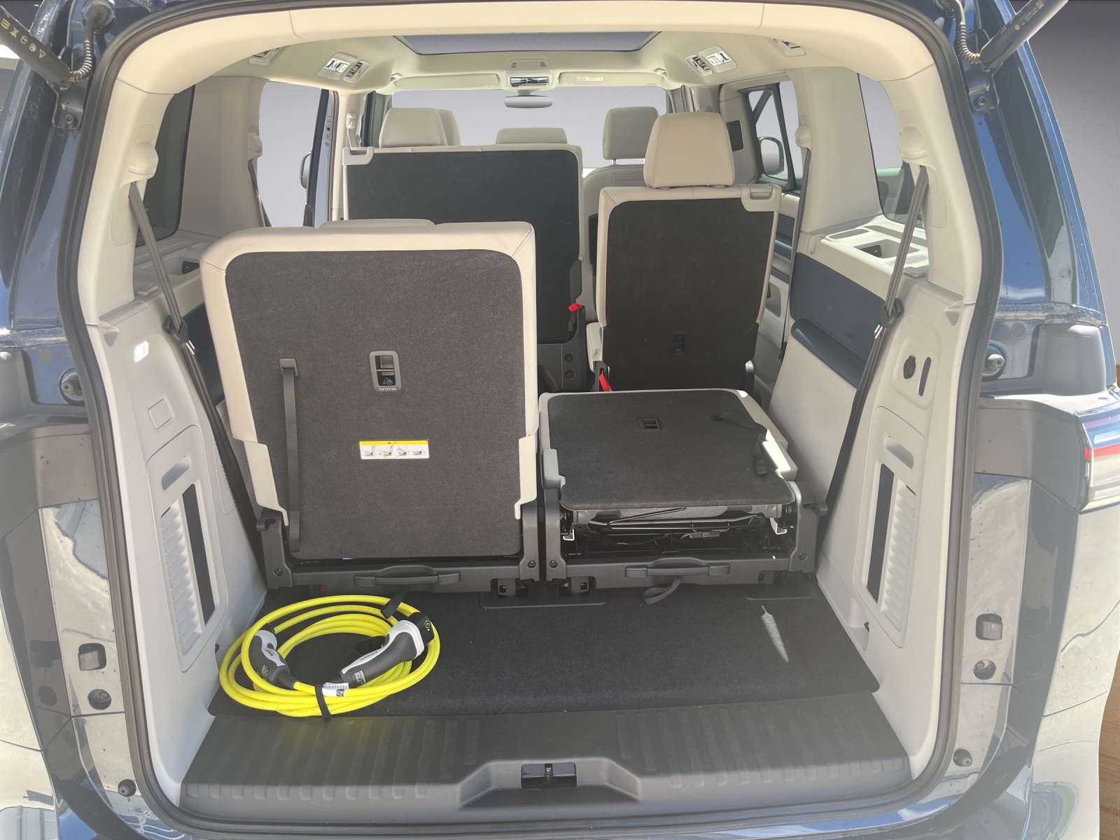 VW ID.Buzz Bus LWB 91kWh Pro-image-15