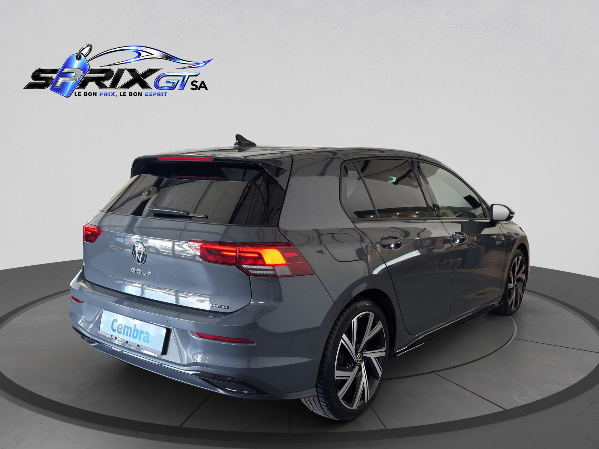 VW Golf 2.0 TDI R-Line DSG 4Motion-image-5