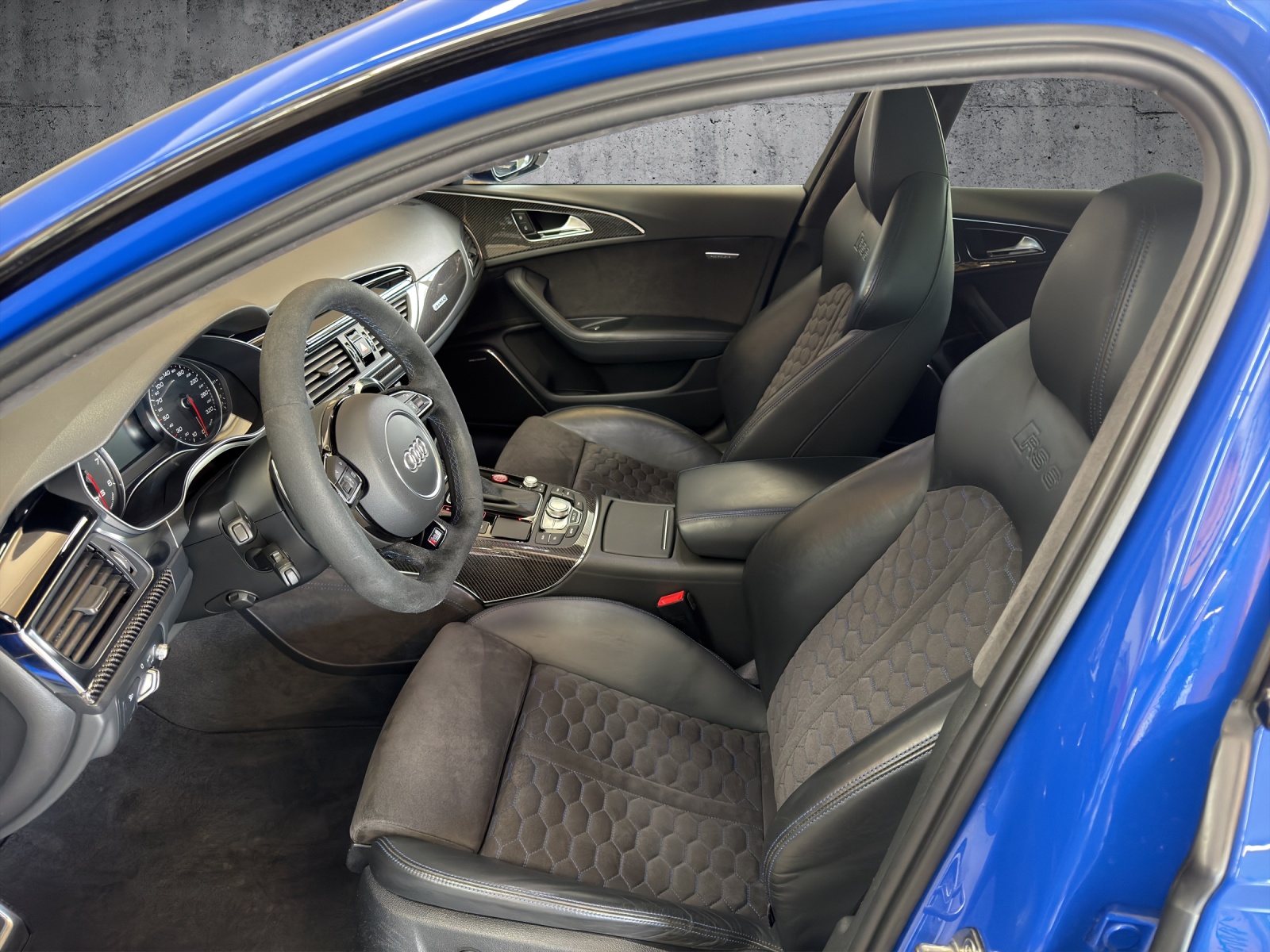 AUDI RS6 NOGARO EDITION 1/150 *ABT 705 PS*320 km/h* Avant 4.0 TFSI V8 performance quattro-showroom-element-2