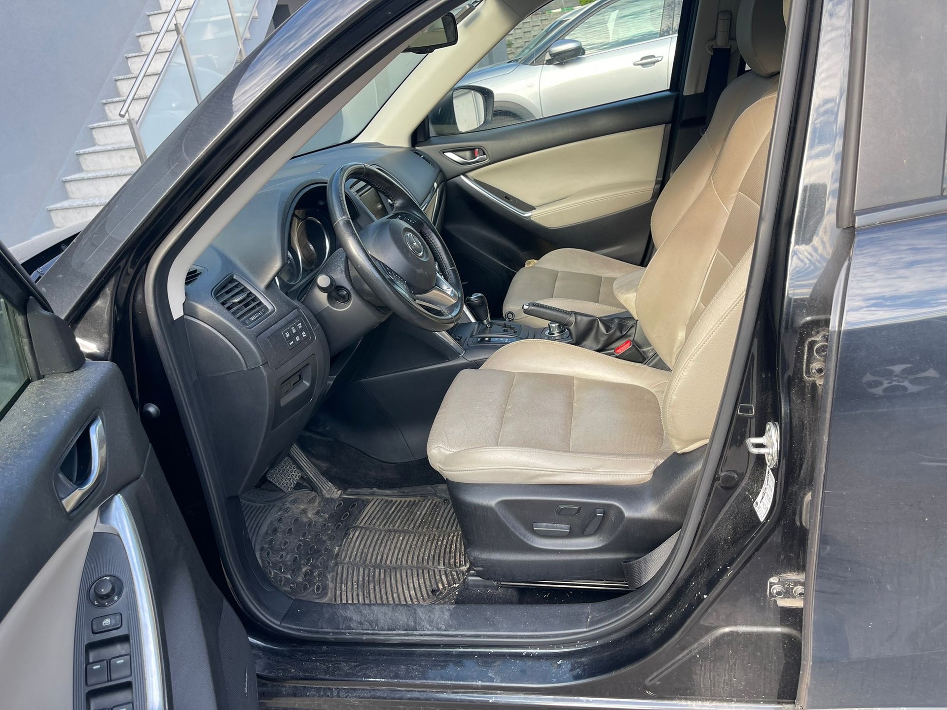 MAZDA CX-5 2.2 D HP Revolution AWD Automatic-image-5