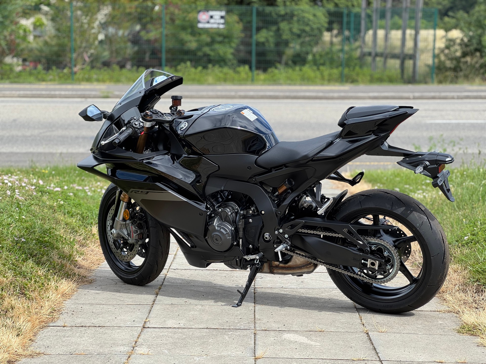 YAMAHA YZF-R9-image-3