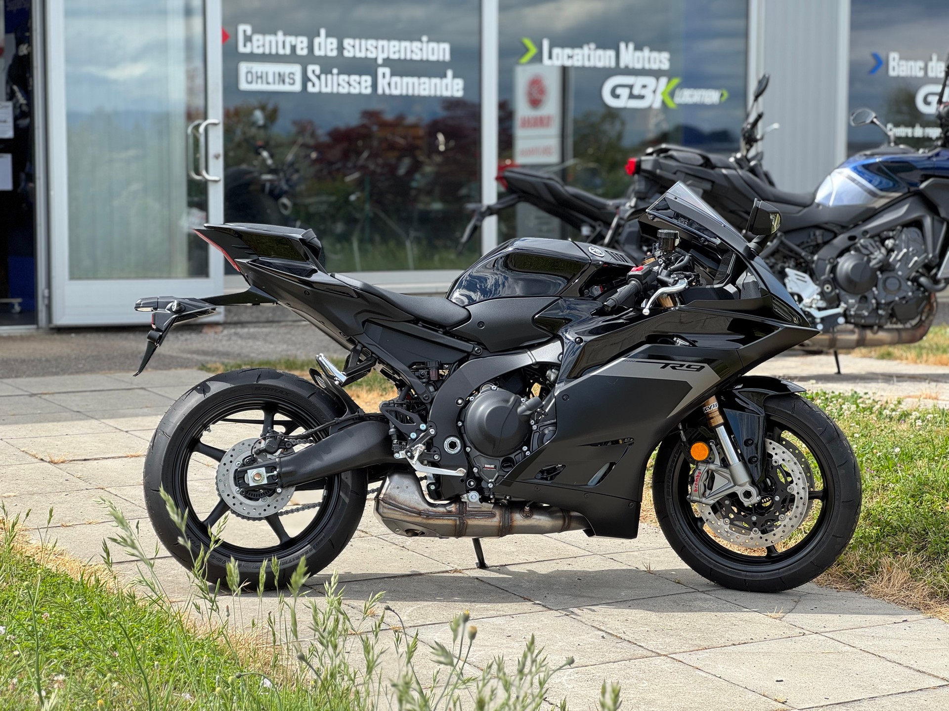 YAMAHA YZF-R9-image-1