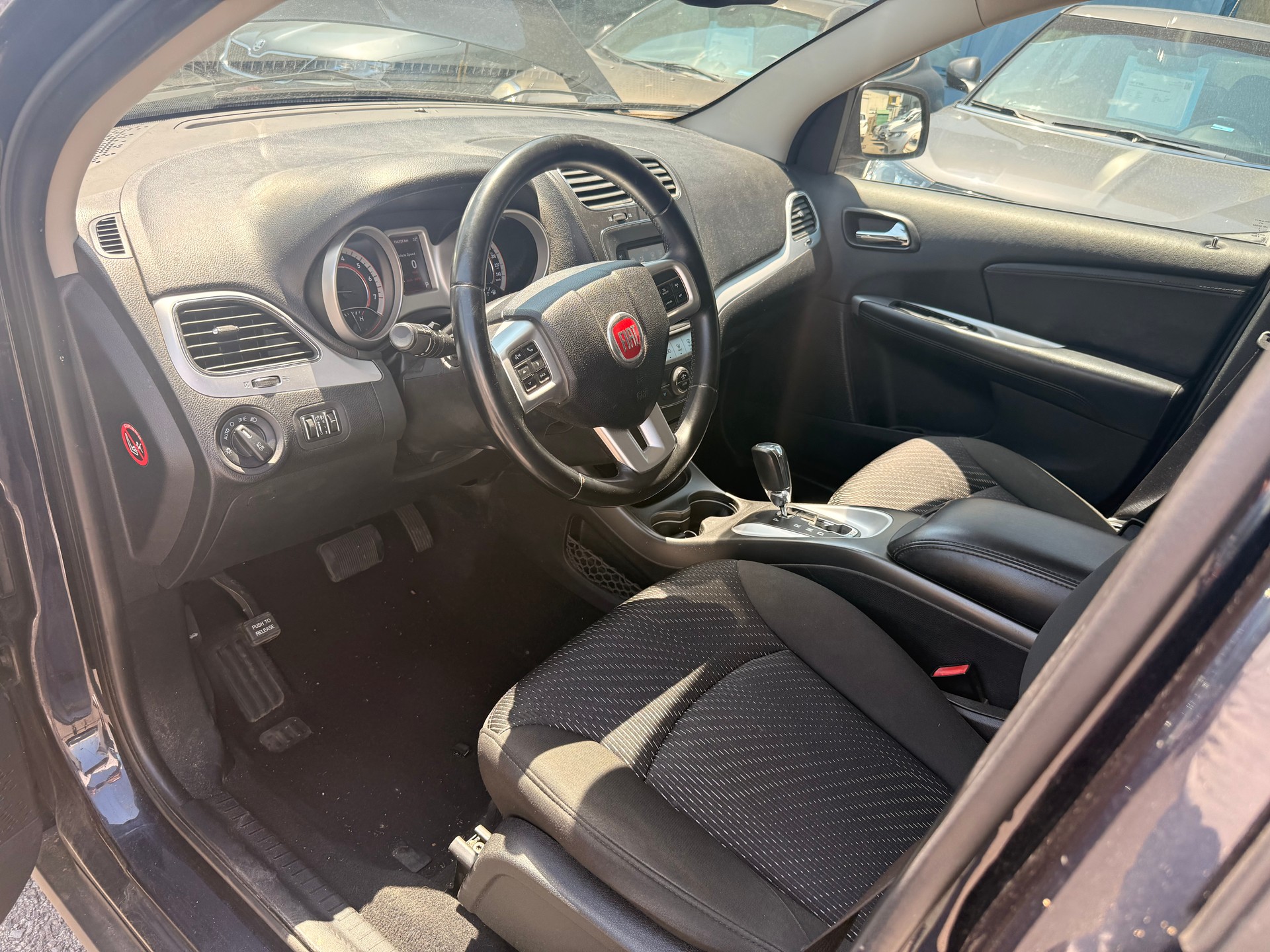 FIAT Freemont 3.6 V6 Lounge AWD Automatic-image-6