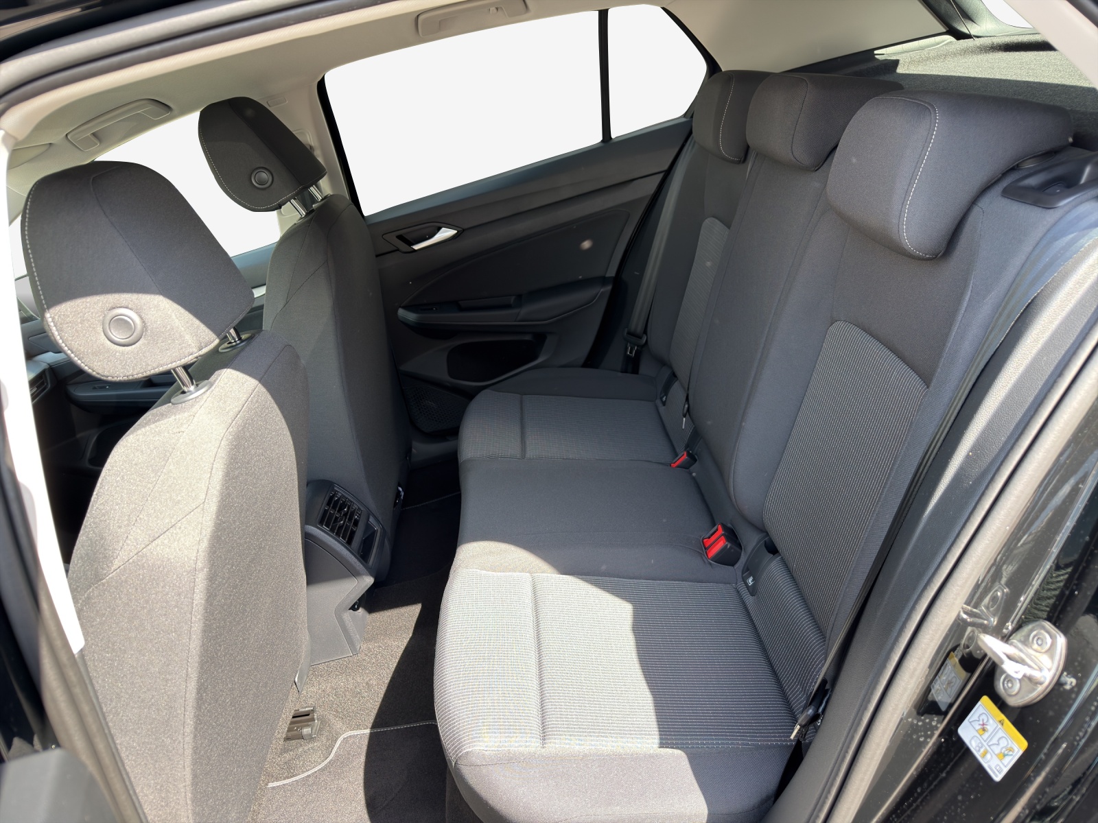 VW Golf 1.5 e TSI mHEV Value DSG-image-11