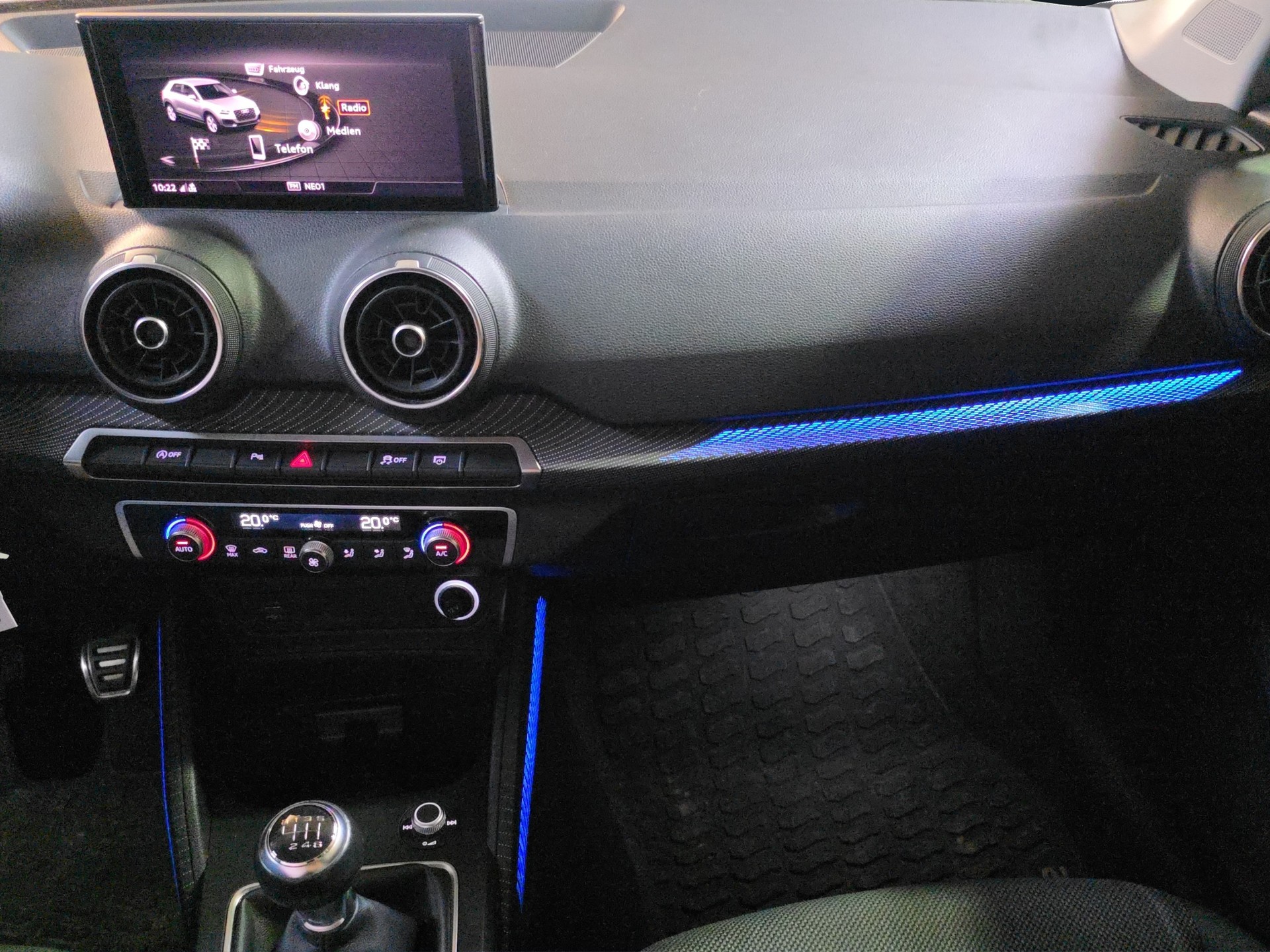 AUDI Q2 35 TFSI Sport-image-12