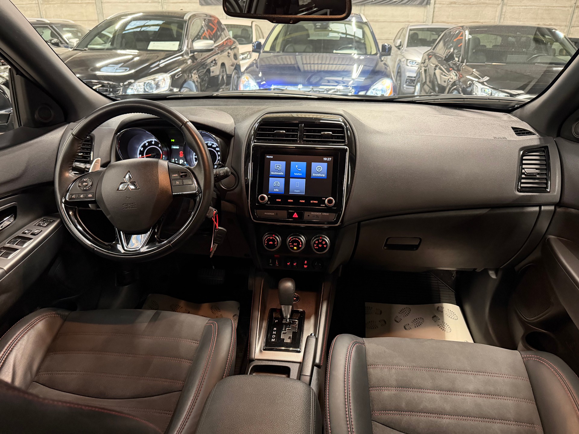 MITSUBISHI ASX 2.0 Diamond Swiss 4WD Automat-image-14