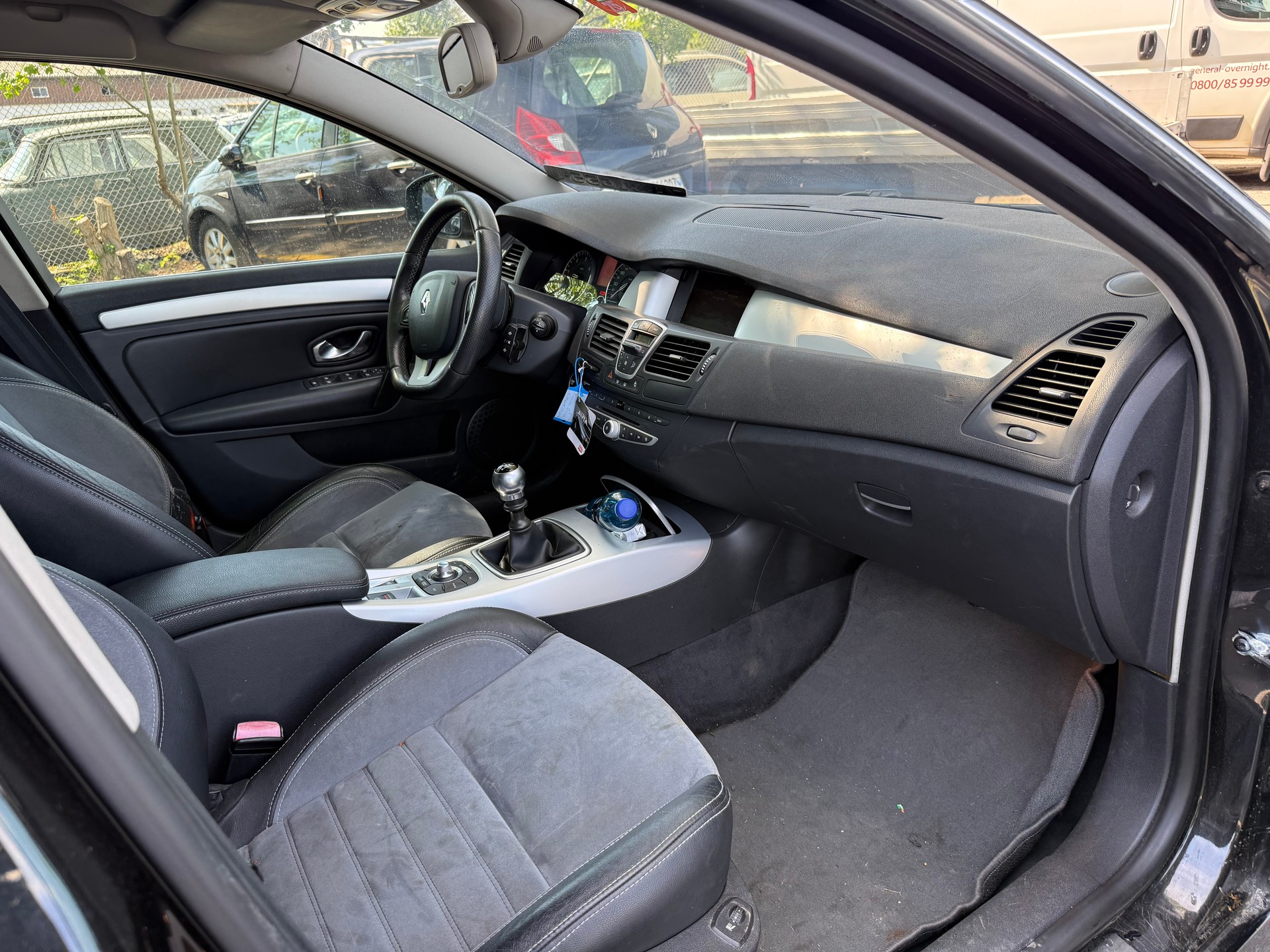 RENAULT Laguna Grandtour 2.0 dCi GT-image-8