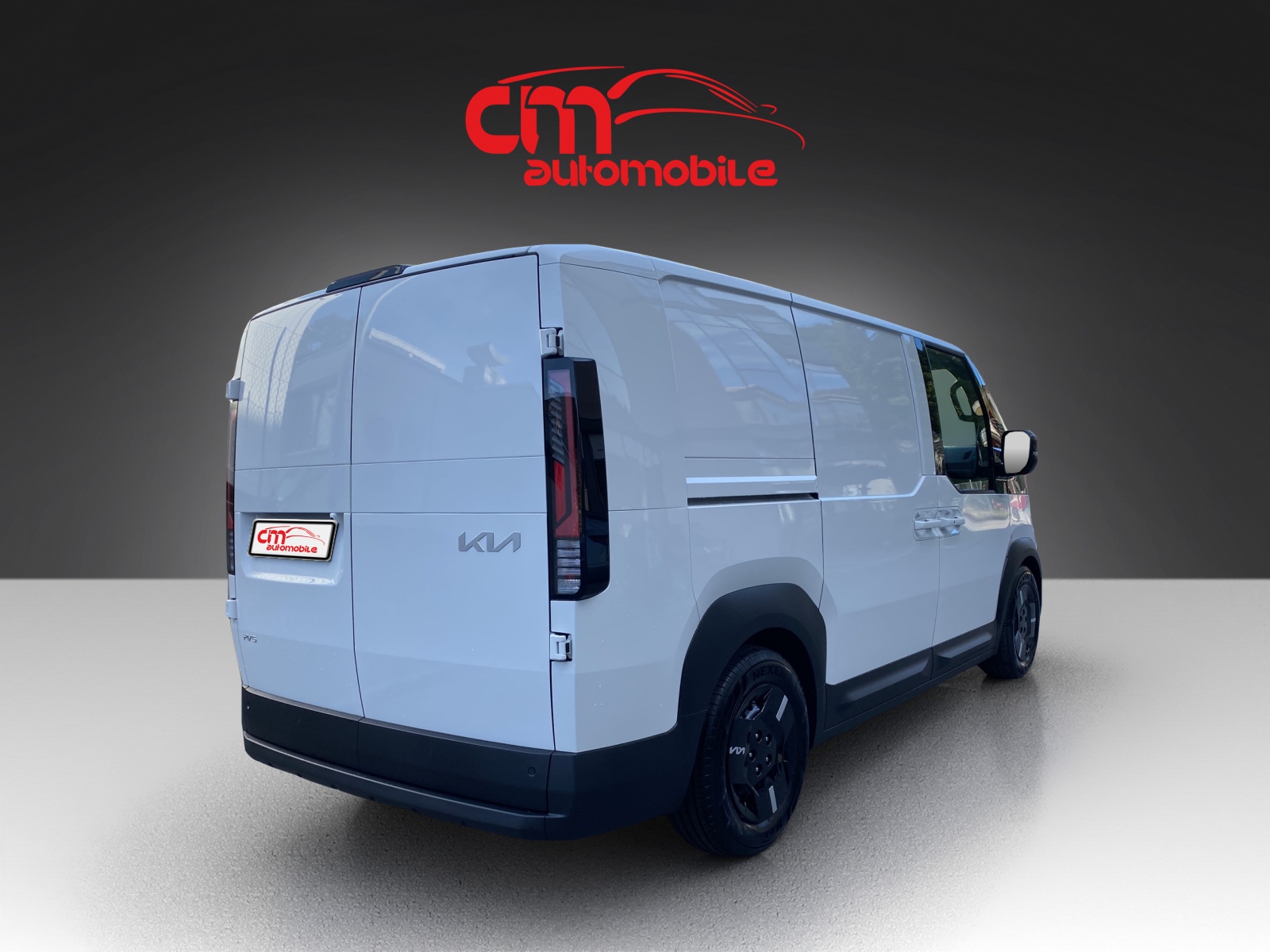 KIA Cargo Essential / International Van of the Year 2026-showroom-element-2