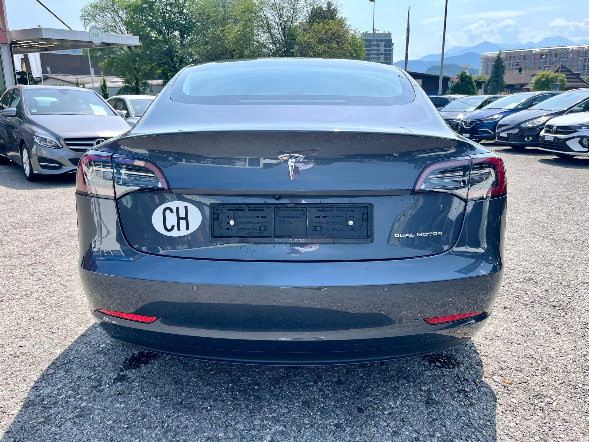 TESLA Model 3 Long Range Dual Motor AWD*CH-Fahrzeug*-image-7
