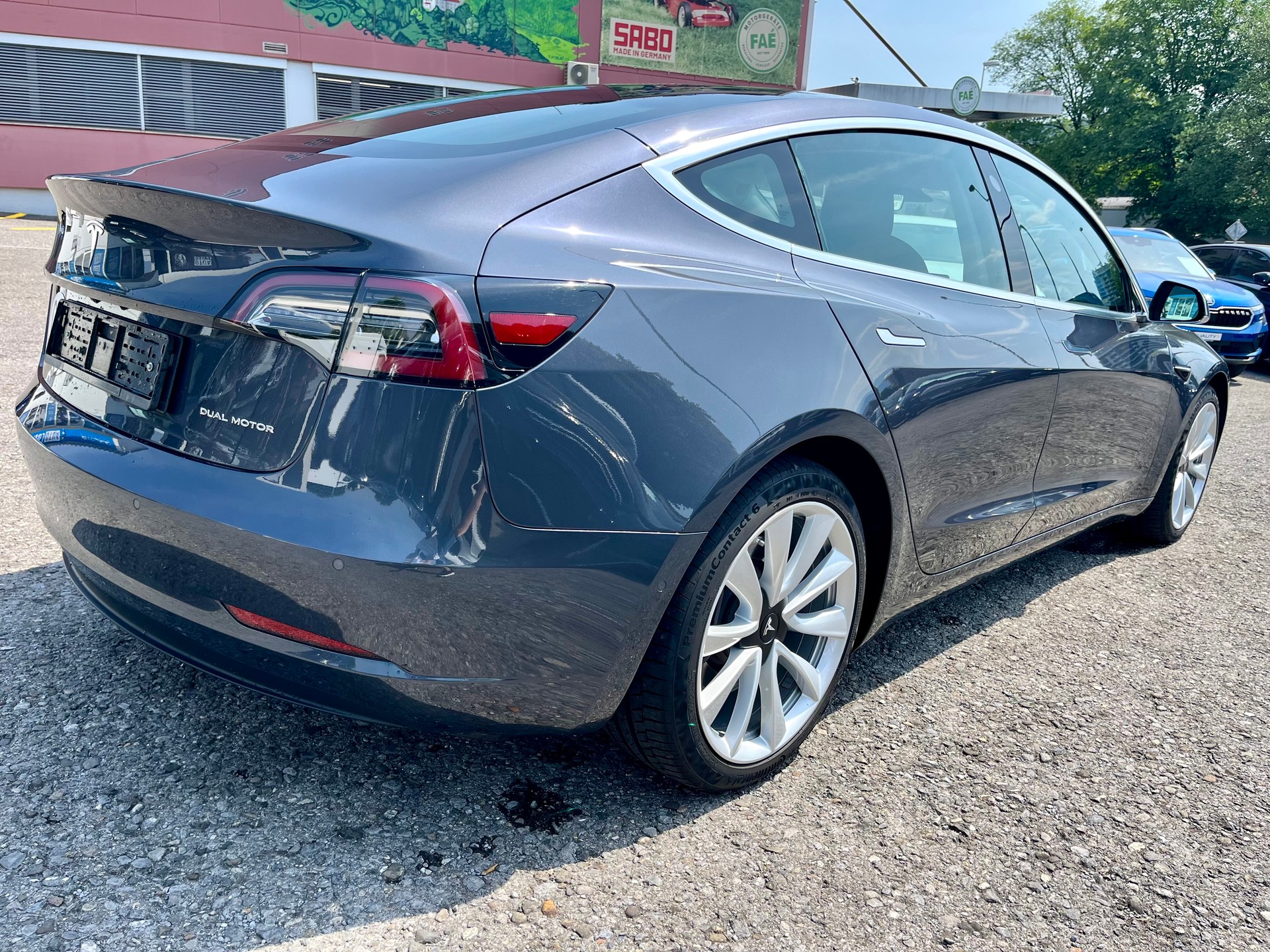 TESLA Model 3 Long Range Dual Motor AWD*CH-Fahrzeug*-image-6