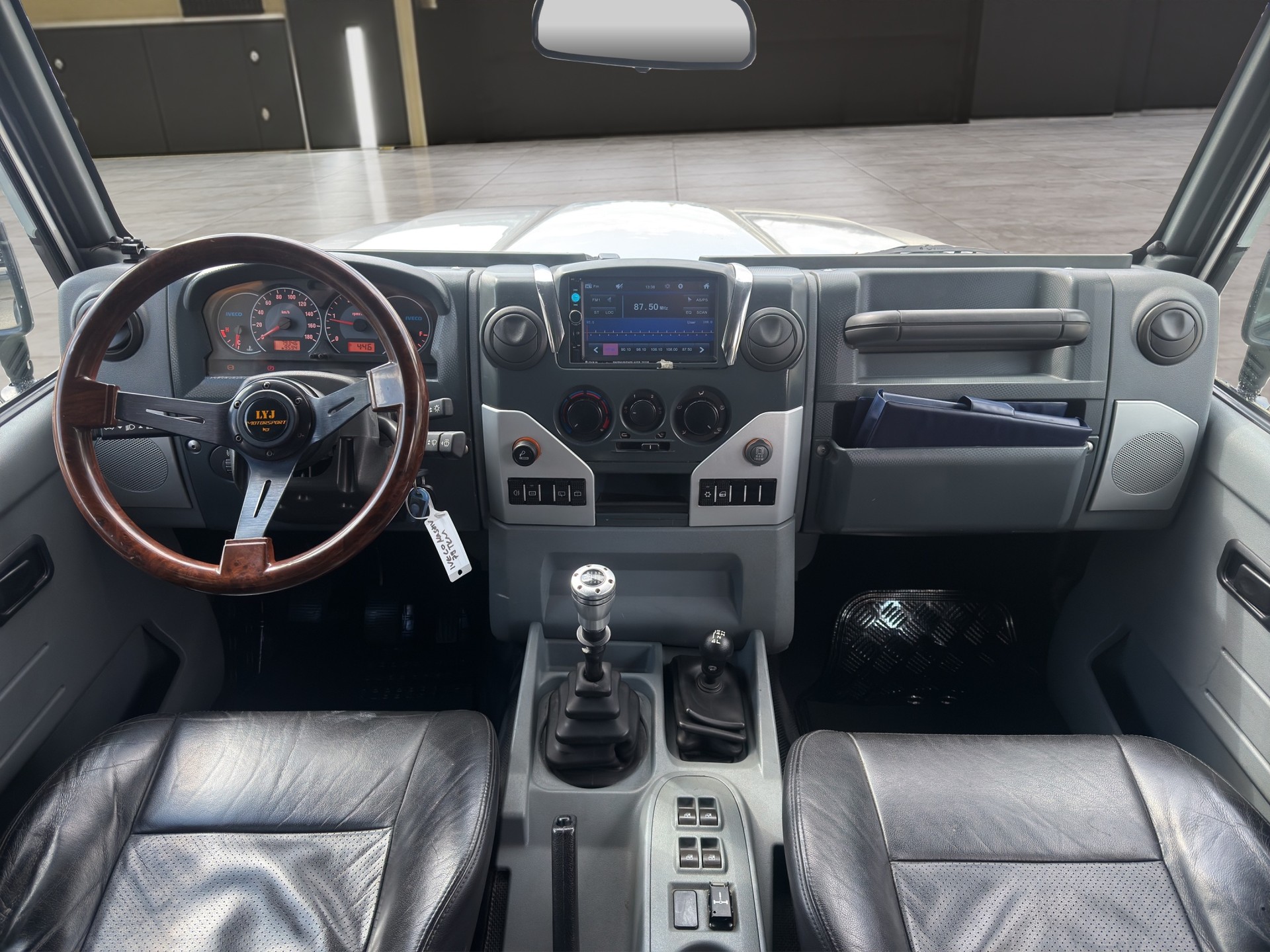 IVECO Massif 25S18-image-10