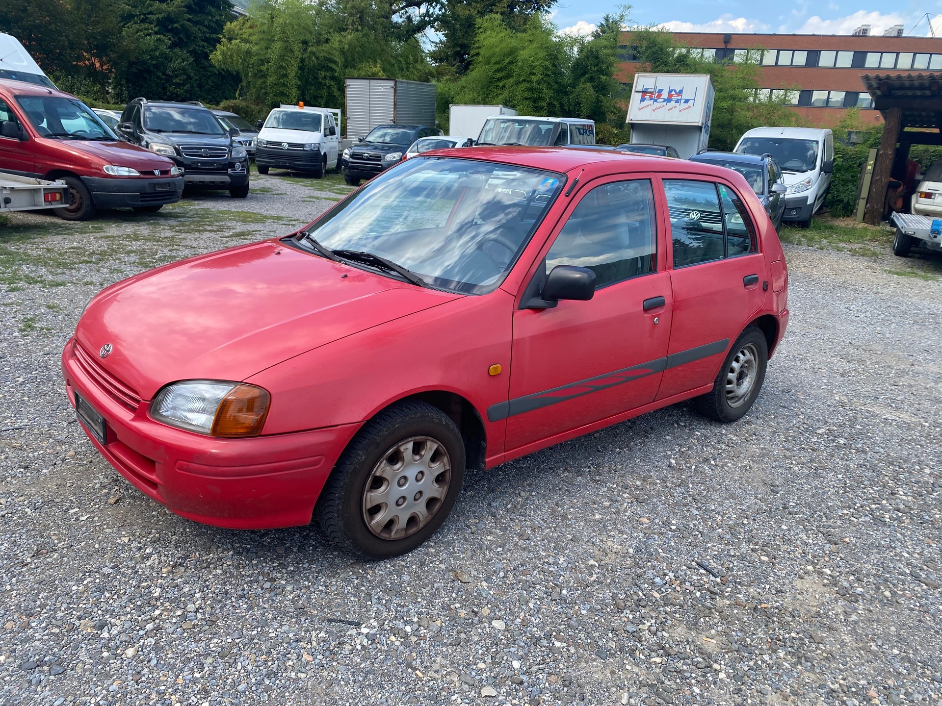TOYOTA STARLET