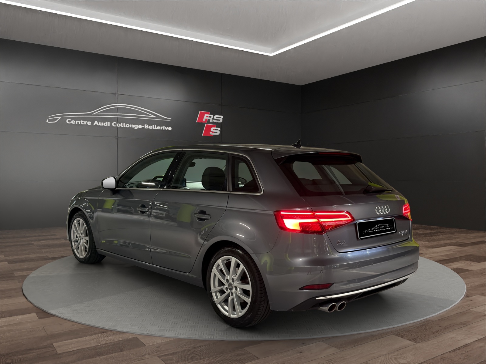 AUDI A3 Sportback 2.0 TFSI Sport quattro S-tronic-showroom-element-1