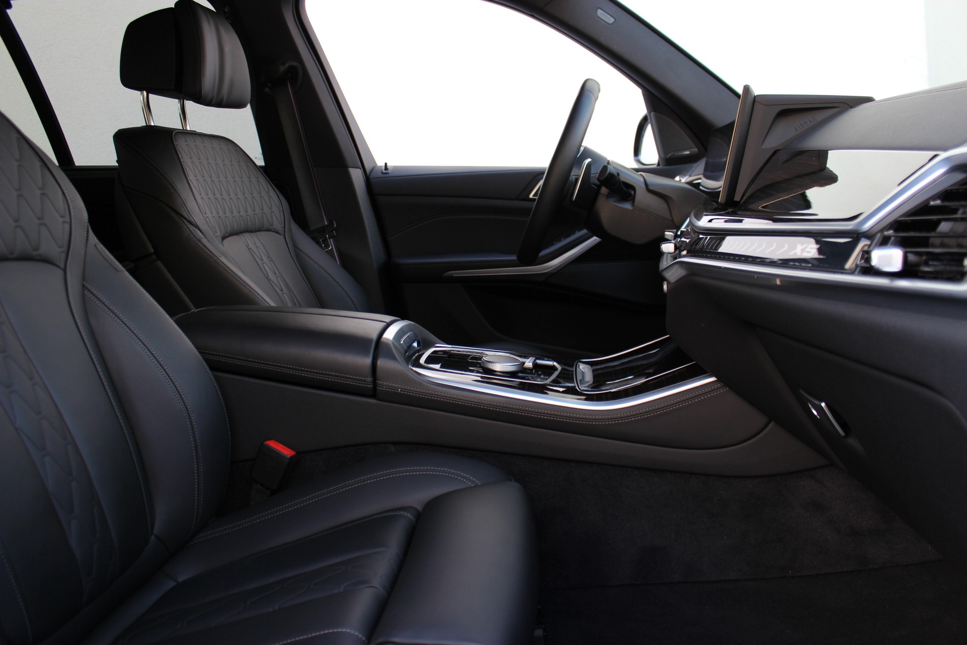 BMW X5 xDrive 48V 40d M Sport Pro *MANHATTAN METALLIC*-showroom-element-3