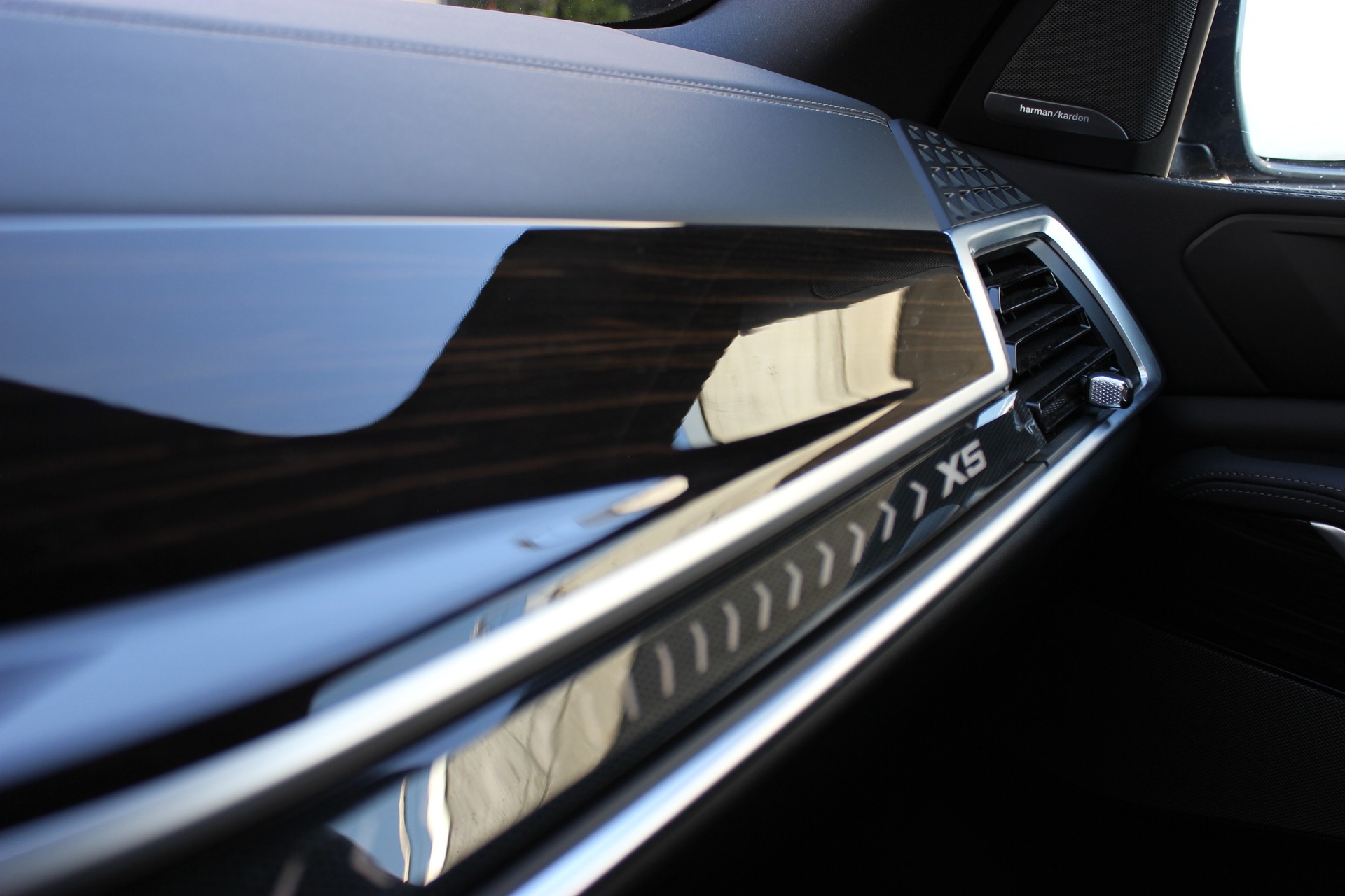 BMW X5 xDrive 48V 40d M Sport Pro *MANHATTAN METALLIC*-image-25