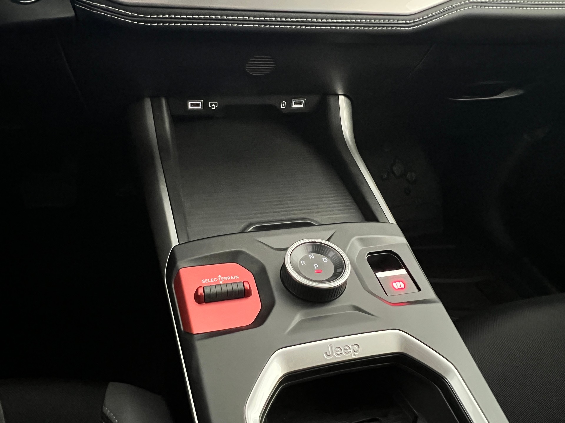 JEEP Compass 1.2 T e-Hybrid First Edition-image-19