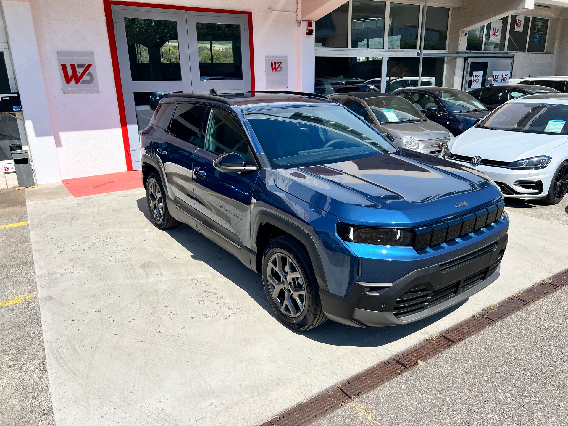 JEEP Compass 1.2 T e-Hybrid First Edition-showroom-element-1