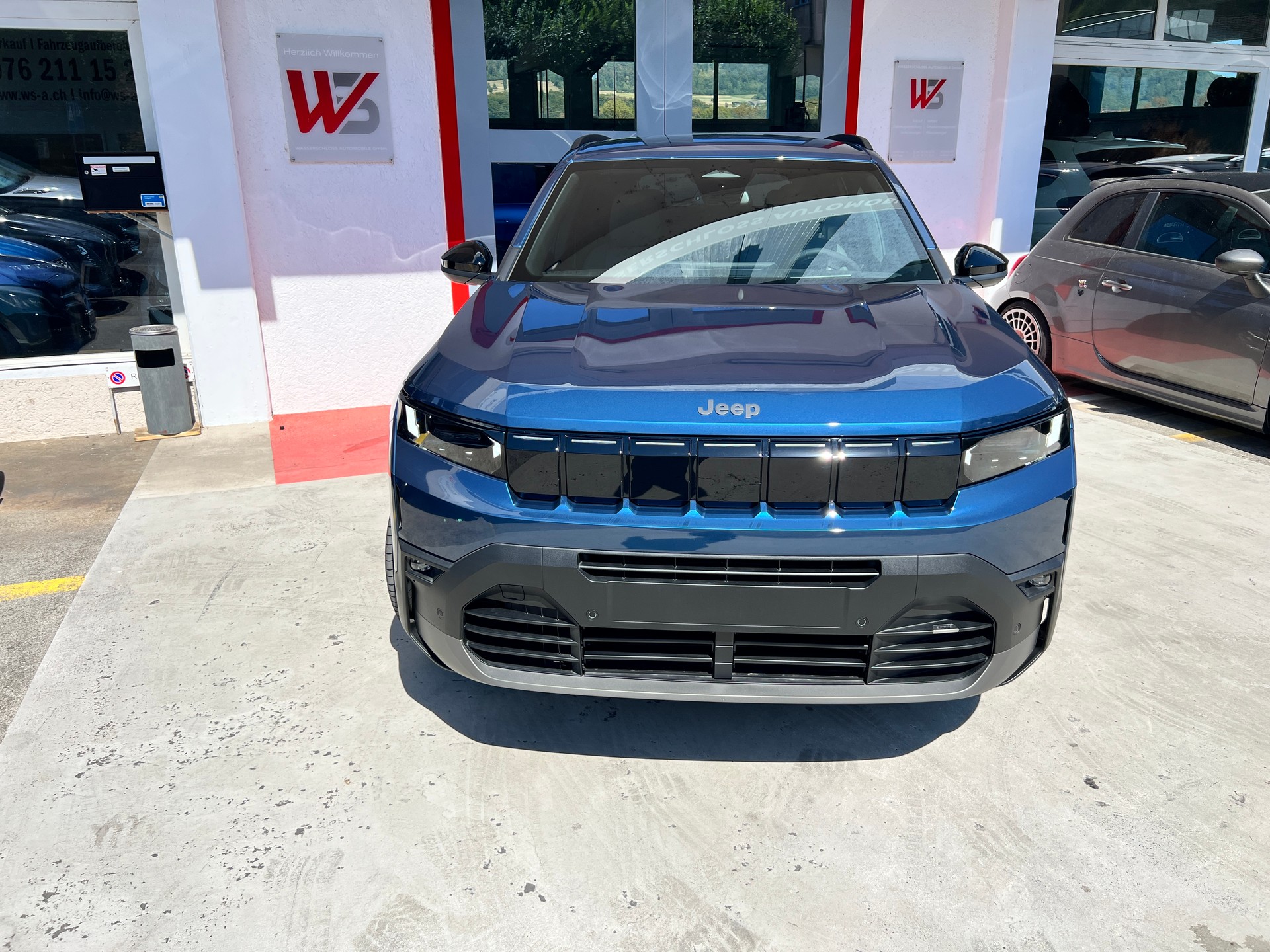 JEEP Compass 1.2 T e-Hybrid First Edition-showroom-element-3