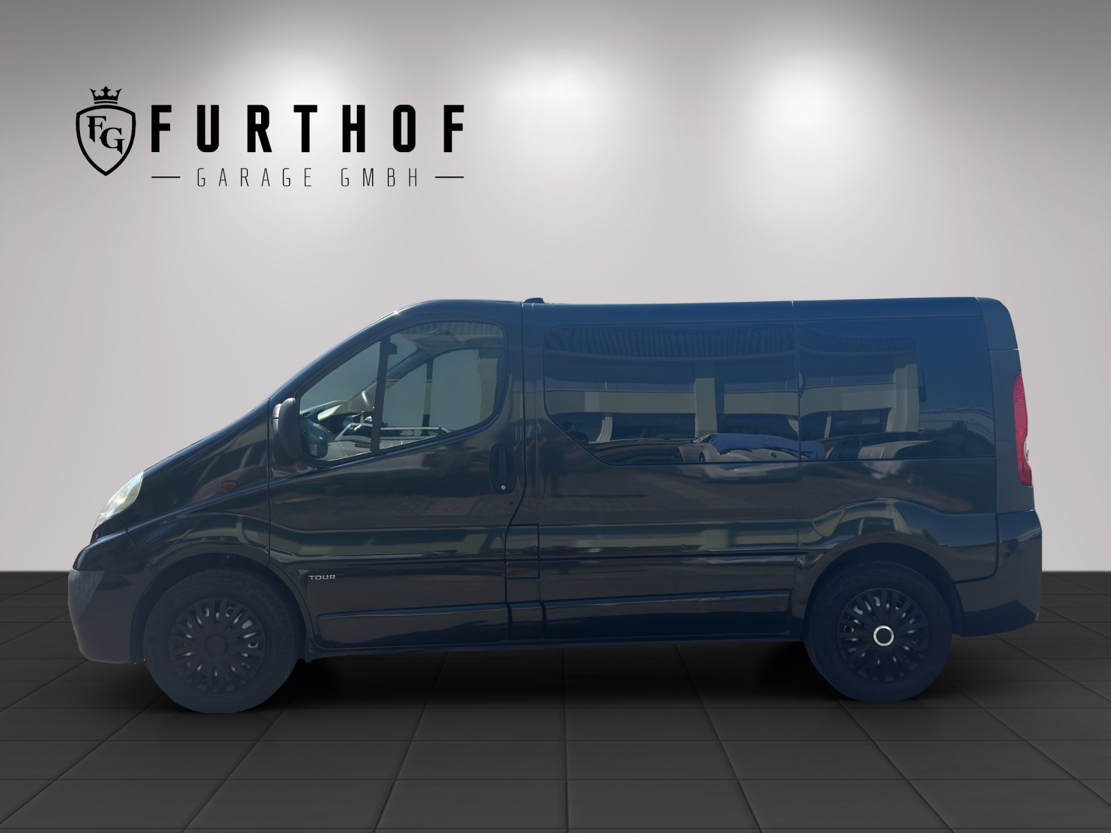 OPEL Vivaro Tour 2.5 CDTI 2.7t L1H1 8 PLATZ-showroom-element-2