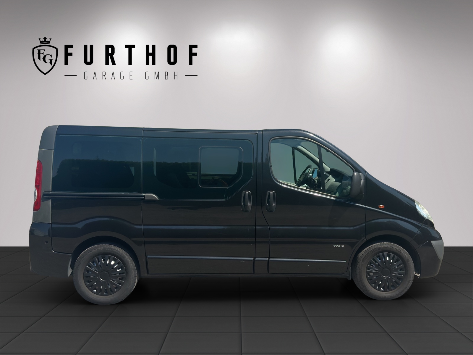 OPEL Vivaro Tour 2.5 CDTI 2.7t L1H1 8 PLATZ-showroom-element-3