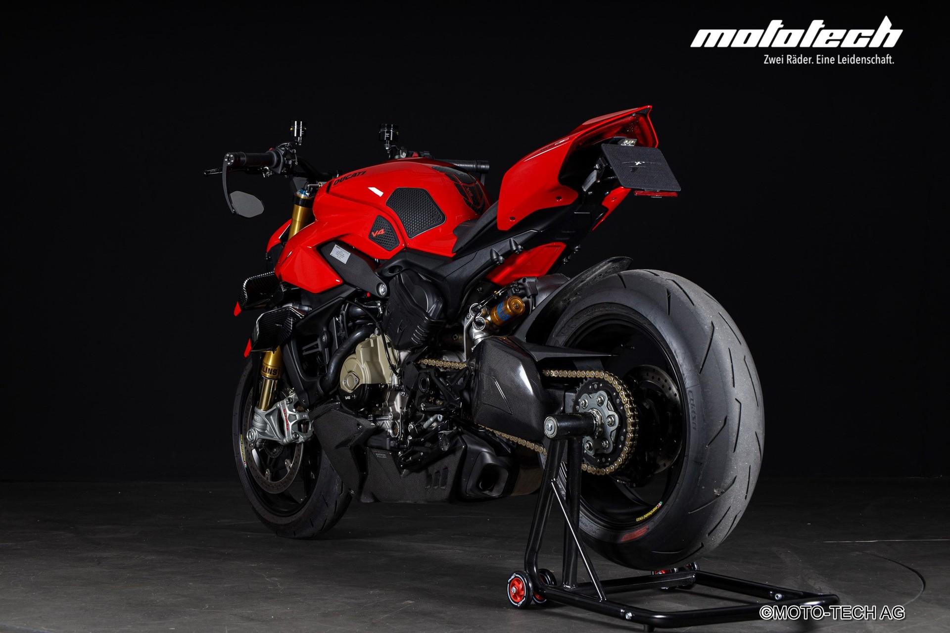 DUCATI Streetfighter V4 S CARBON-showroom-element-3