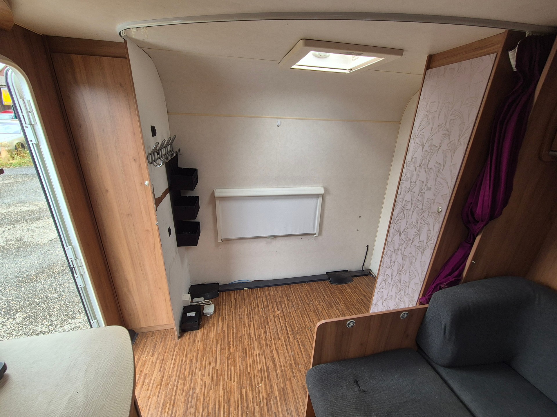 BÜRSTNER Averso 550TK gepflegt Top mit Mover-image-8