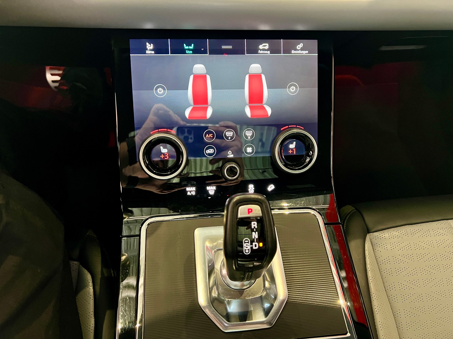 LAND ROVER Range Rover Evoque R-Dynamic P 300 HSE AT9-image-15
