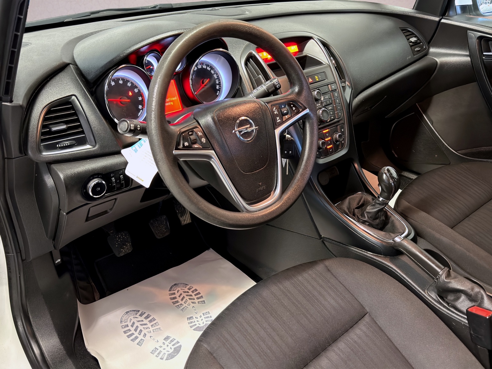 OPEL Astra SportsTourer 1.4i 16V Turbo Active Edition-image-8
