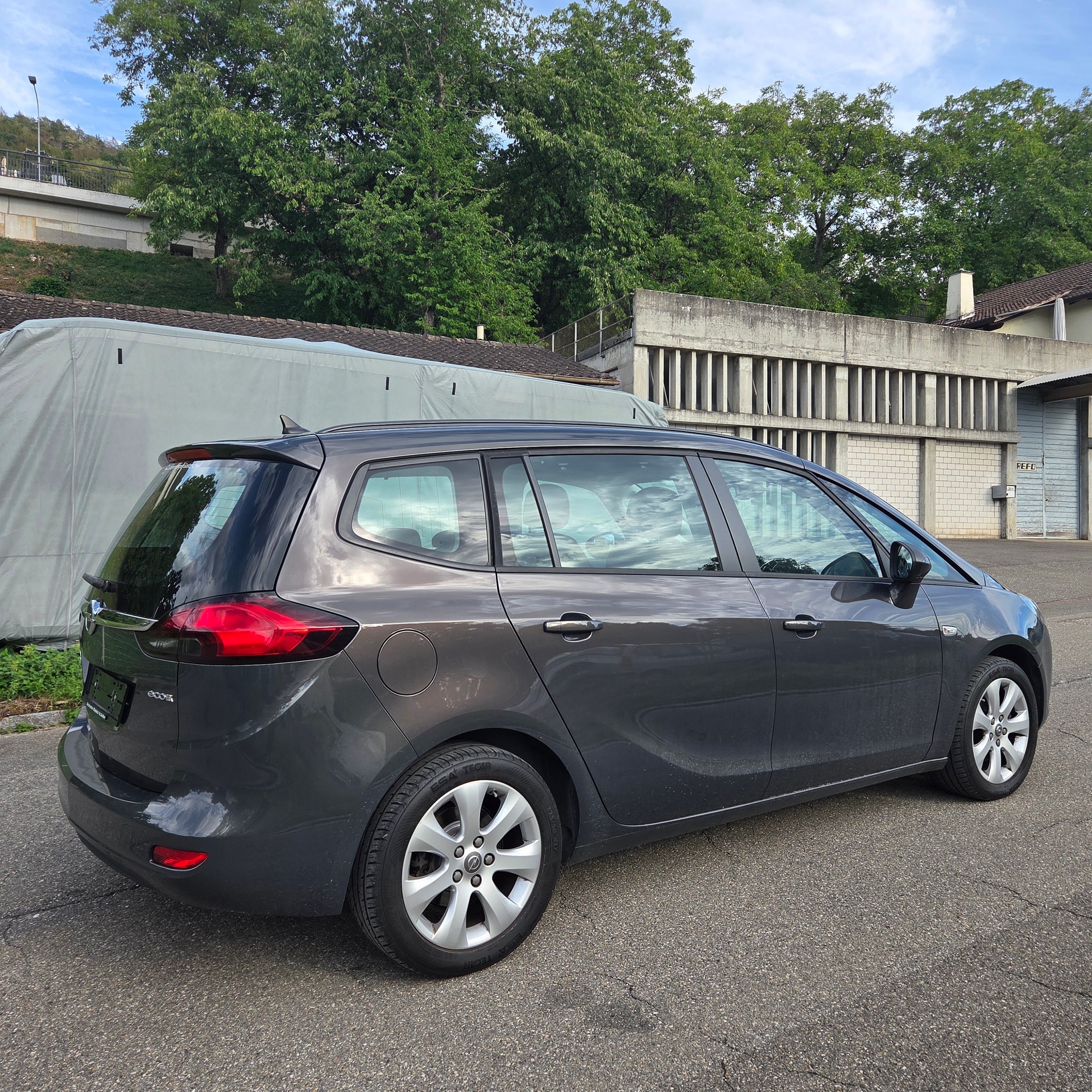 OPEL Zafira Tourer 1.6 CDTi Business Line-image-3