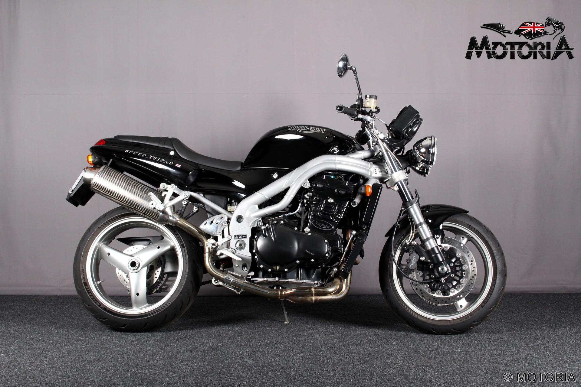 TRIUMPH Speed Triple 955i-showroom-element-1