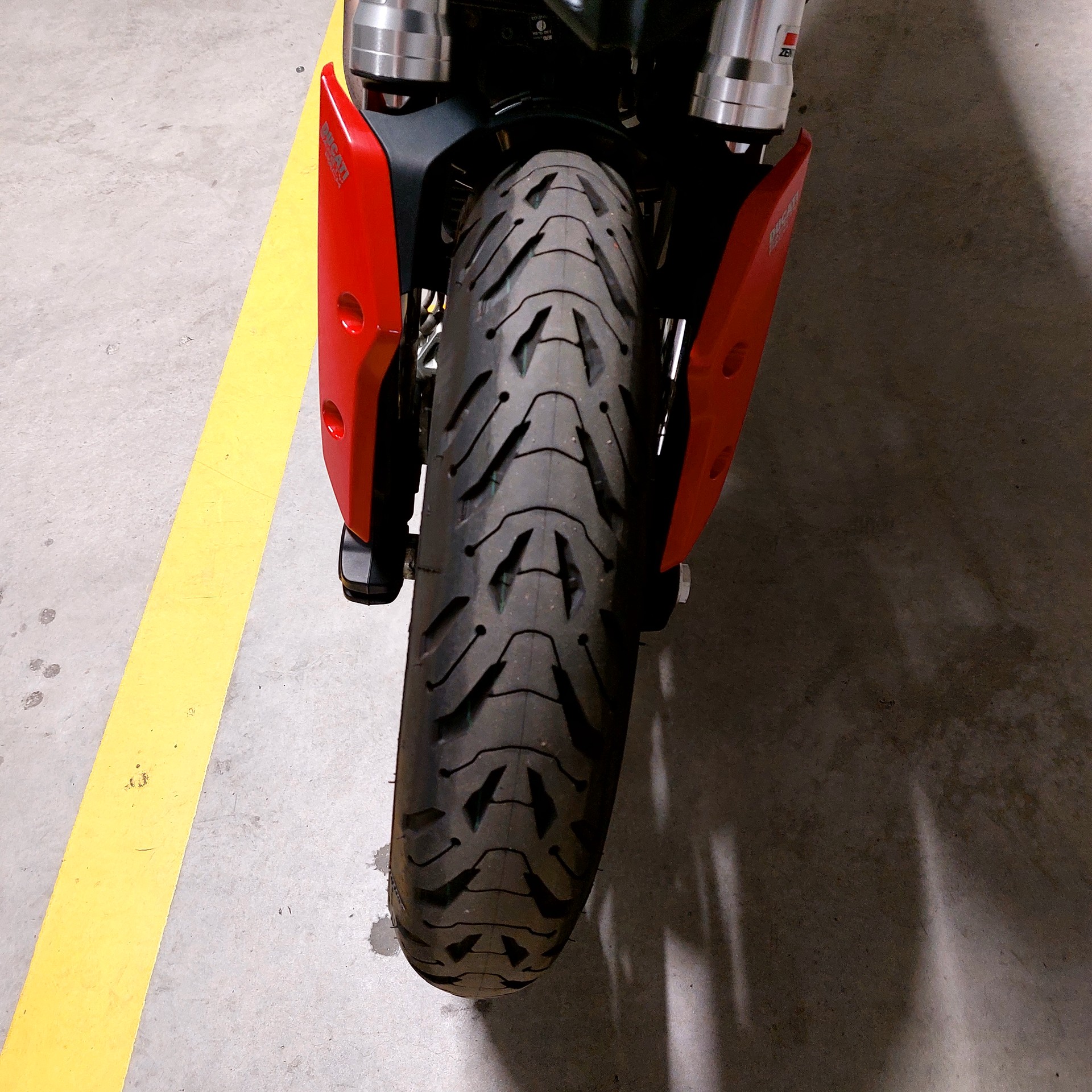 DUCATI Hypermotard 939-image-8