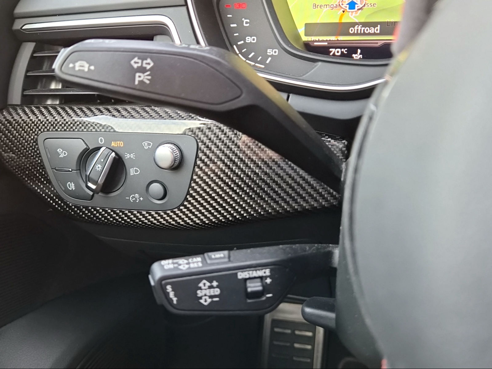 AUDI RS4 Avant 2.9 TFSI quattro tiptronic Gletscherweiss Metallic-image-15