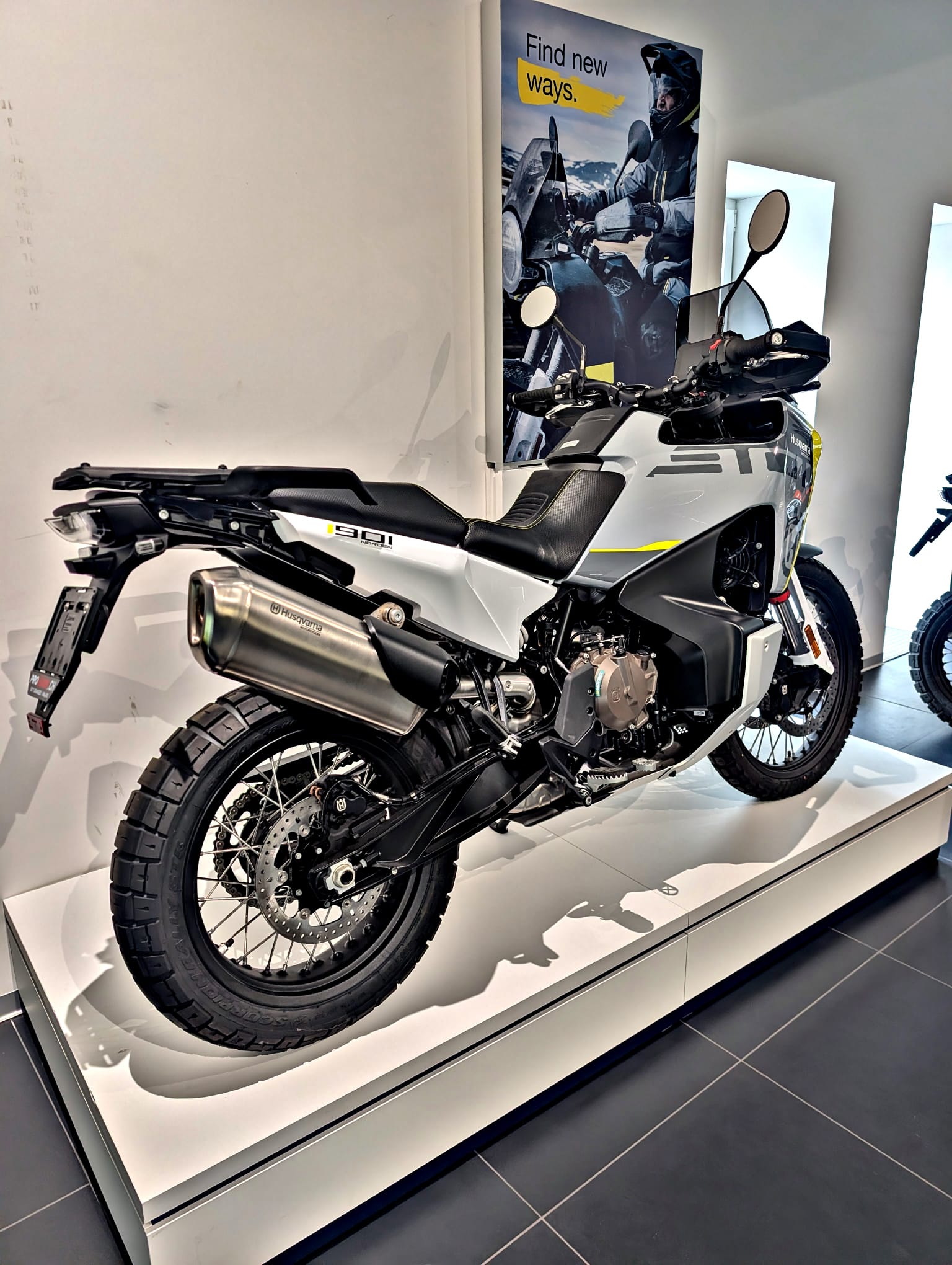 HUSQVARNA Norden 901-image-2