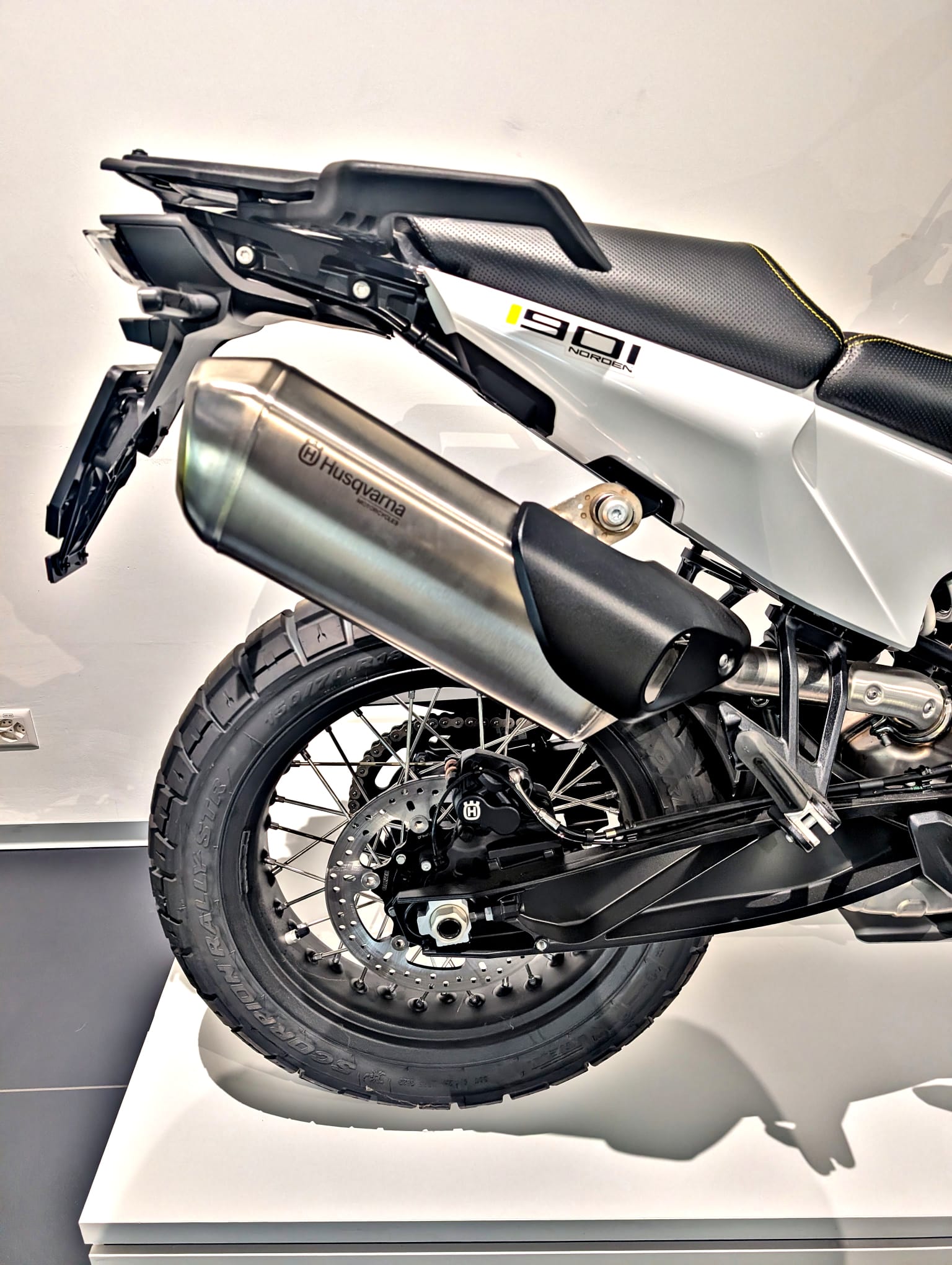 HUSQVARNA Norden 901-image-6