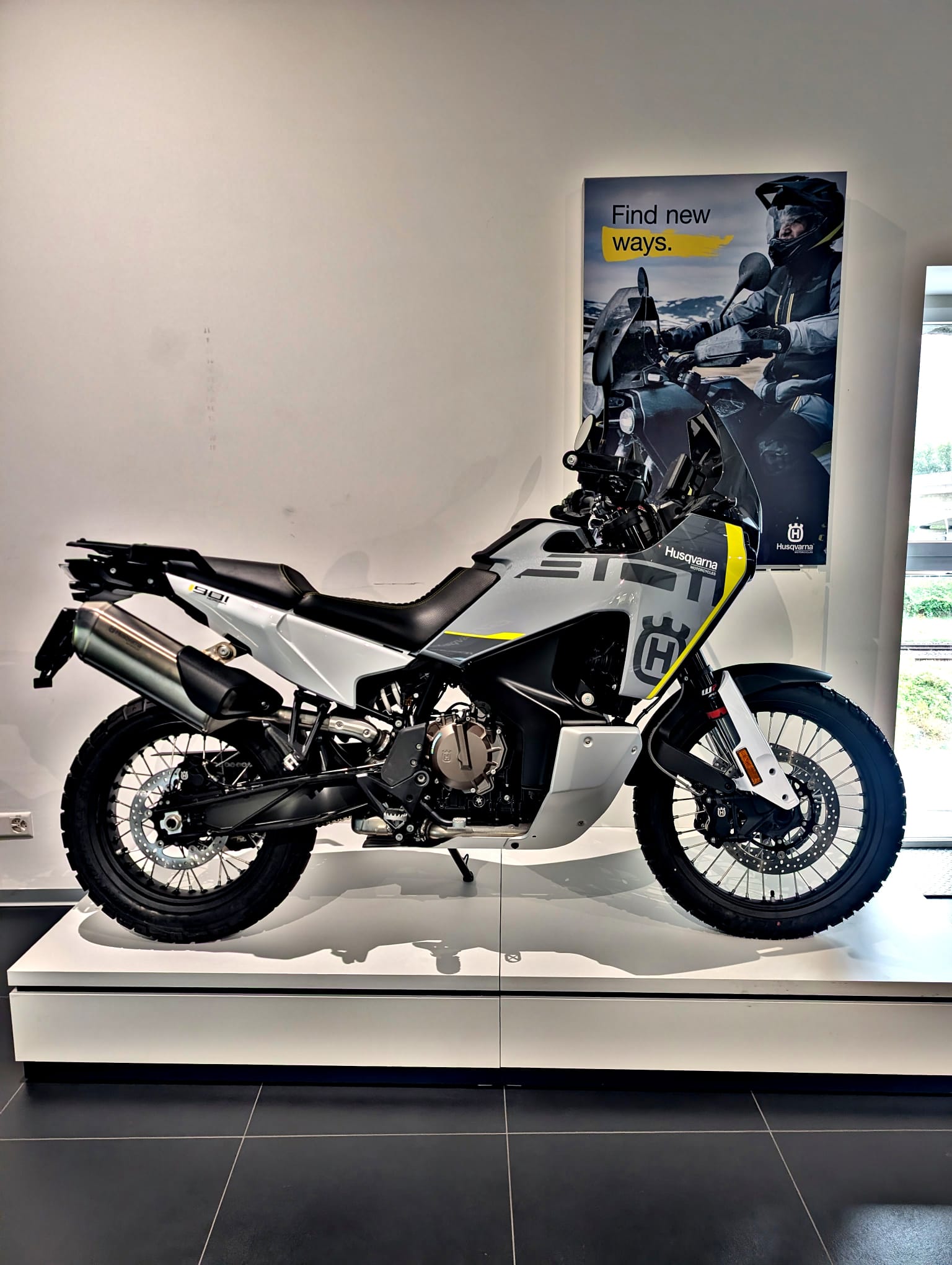 HUSQVARNA Norden 901-image-0