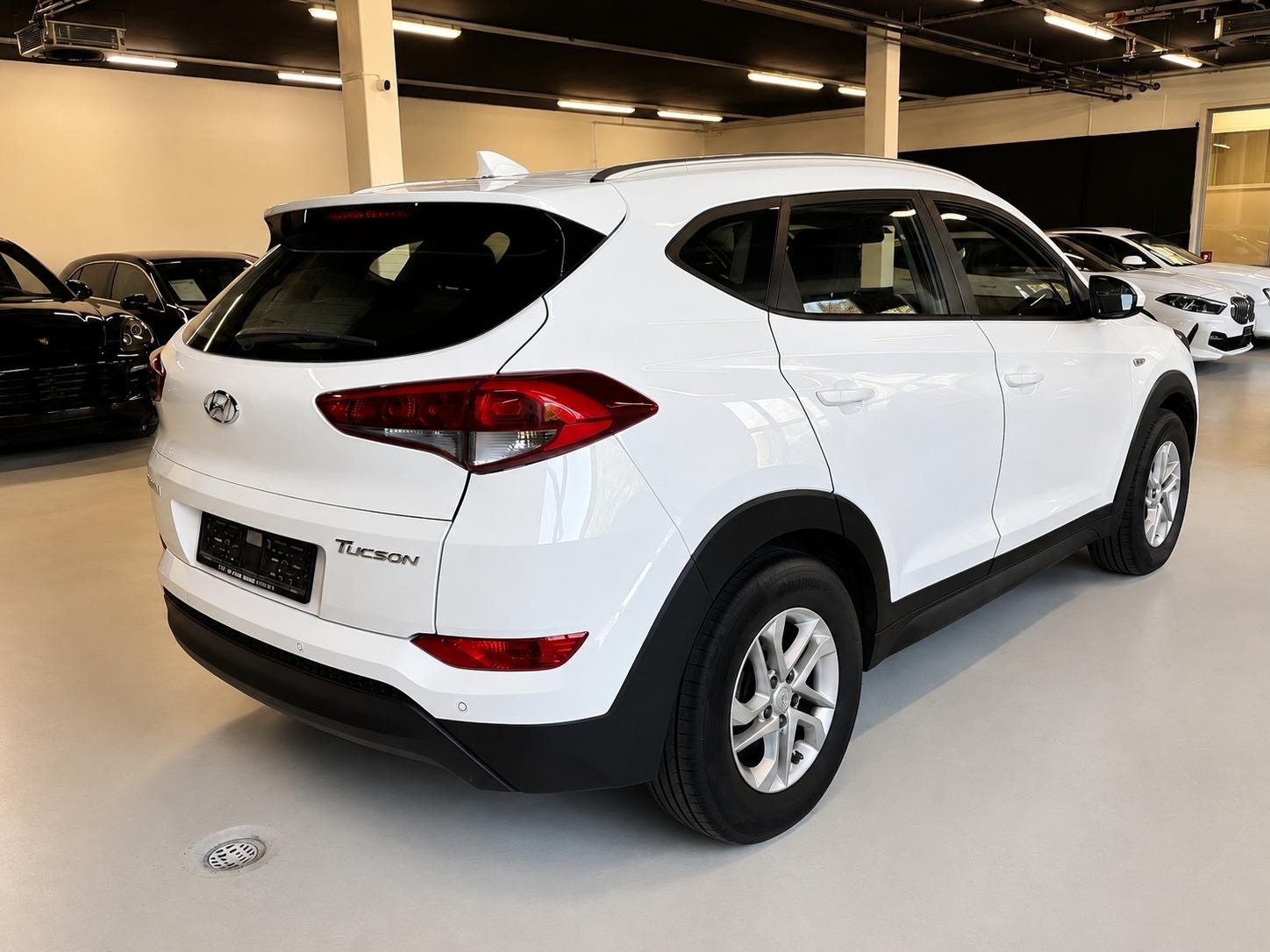 HYUNDAI Tucson 1.7 CRDI Plena 2WD DCT7-image-9