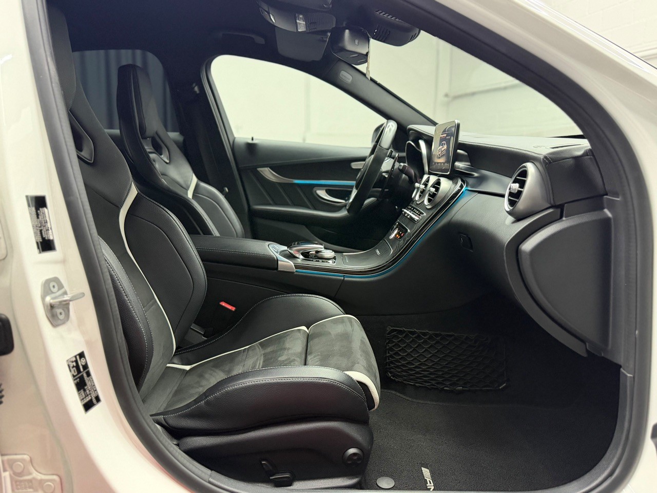 MERCEDES-BENZ C 63 S AMG Speedshift | 360° Kamera | Burmester | Carbon | Schalensitze | H&R | OHNE OPF !-image-28
